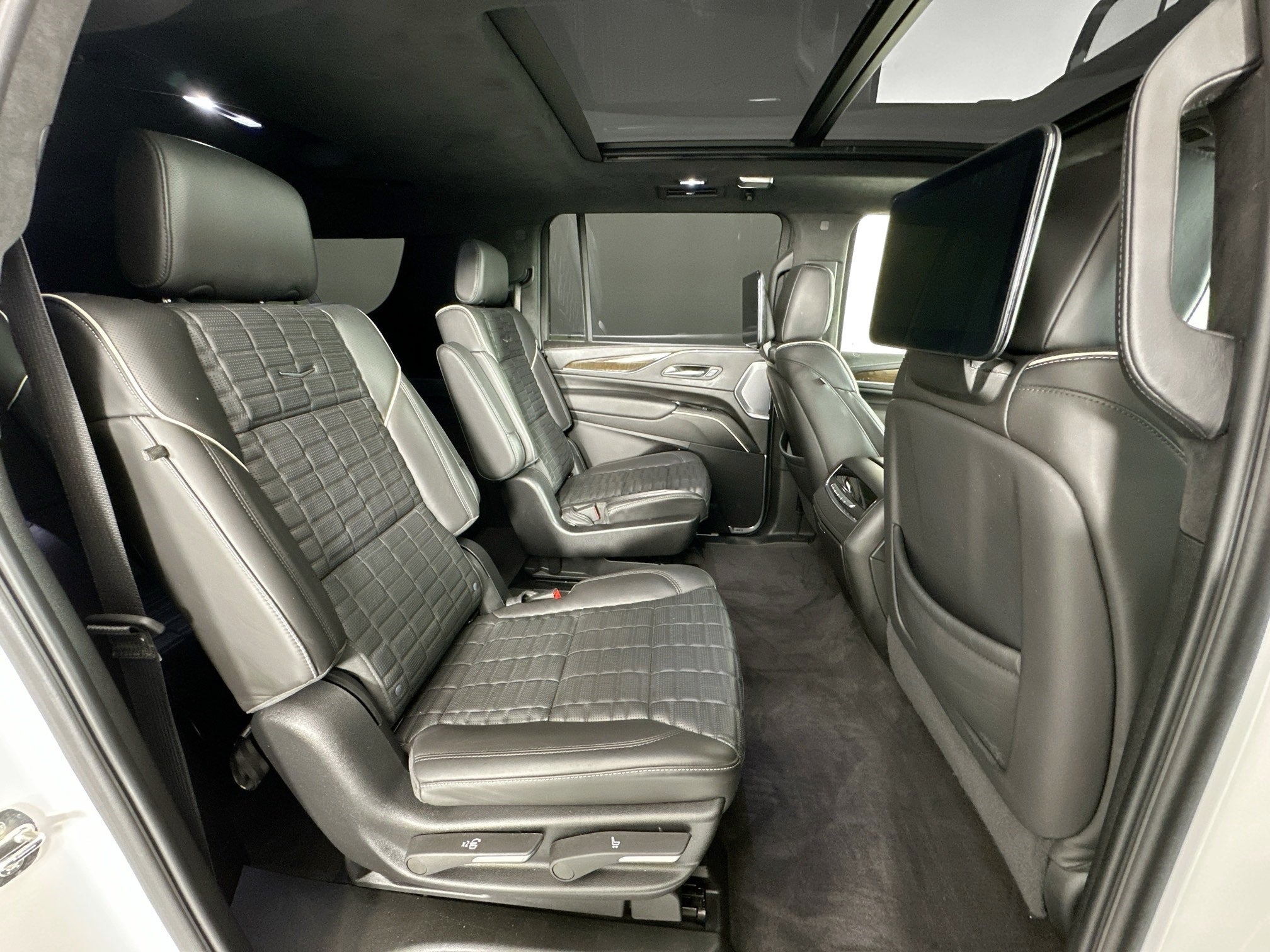 2024 Cadillac Escalade ESV Sport Platinum