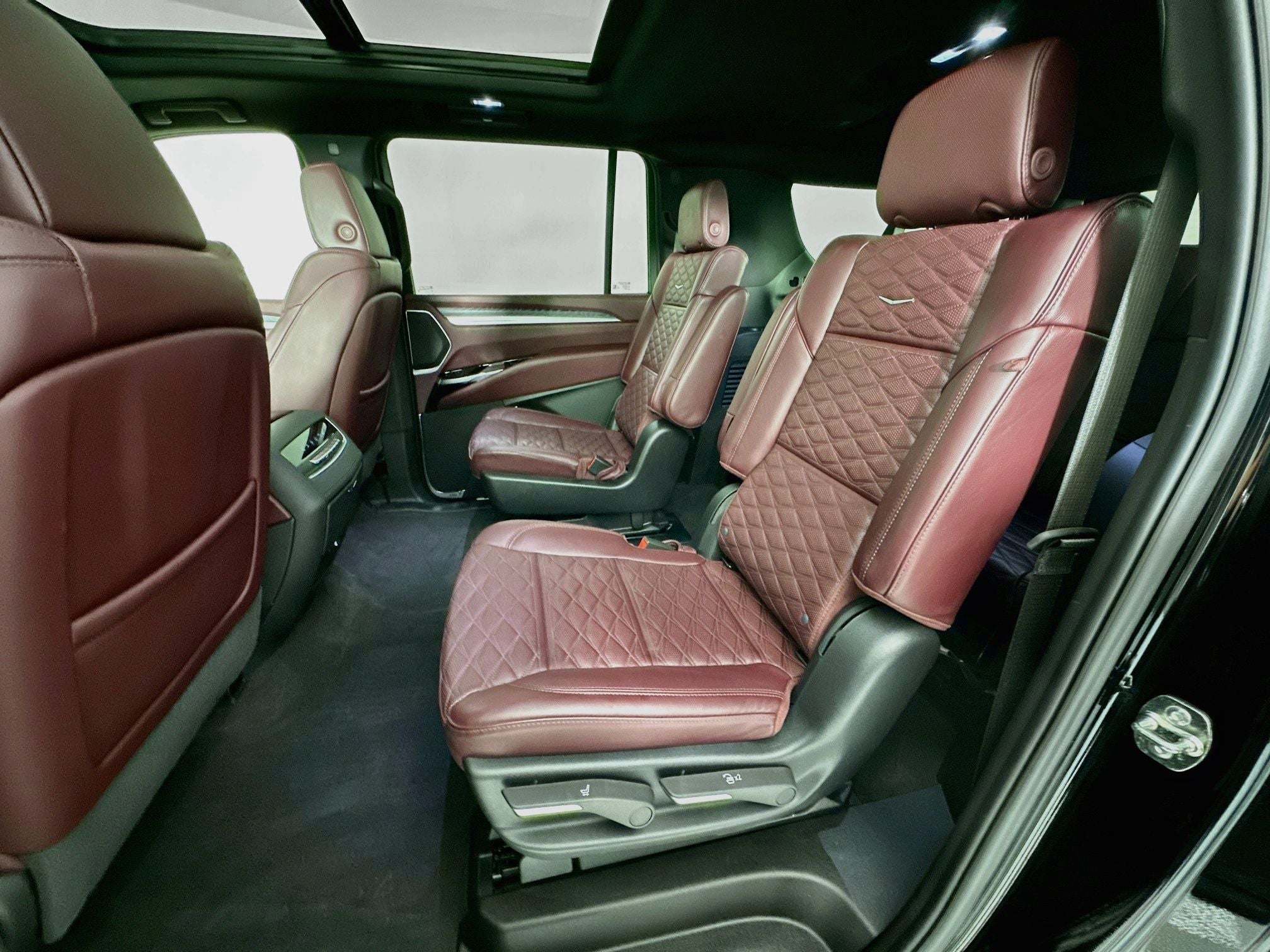 2025 Cadillac Escalade ESV Sport