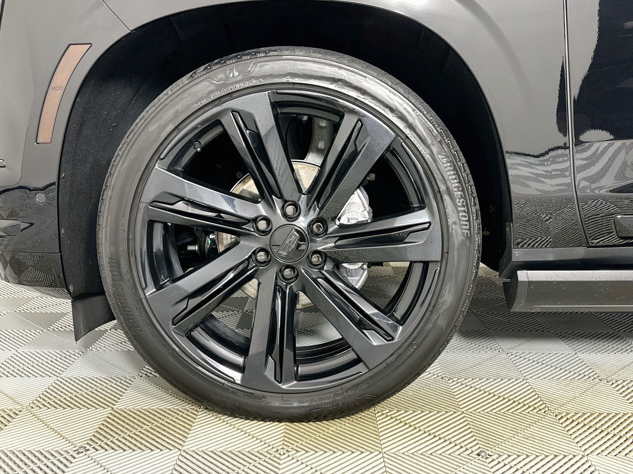 2025 Cadillac Escalade ESV Sport