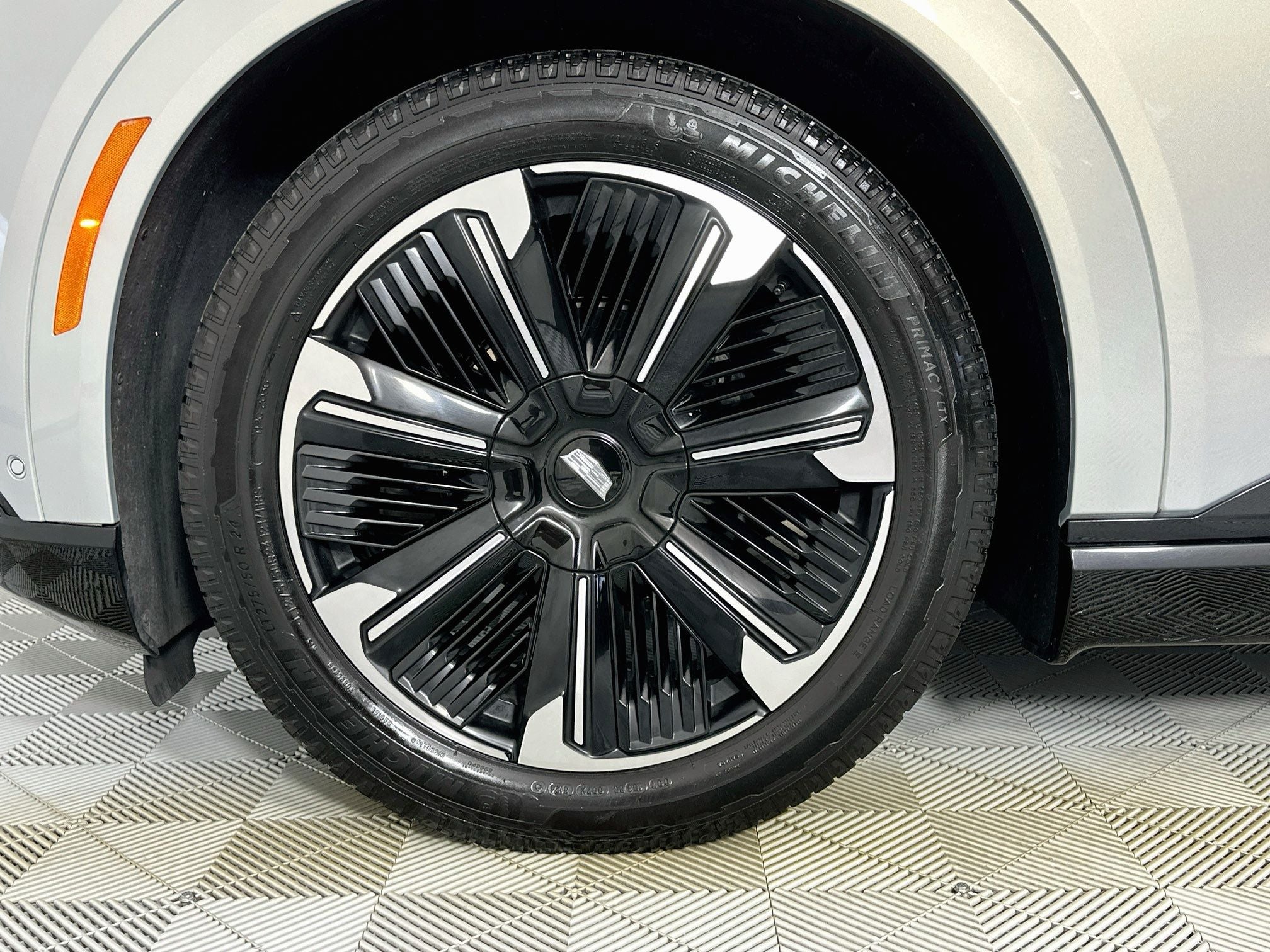 2025 Cadillac ESCALADE IQ Sport 1