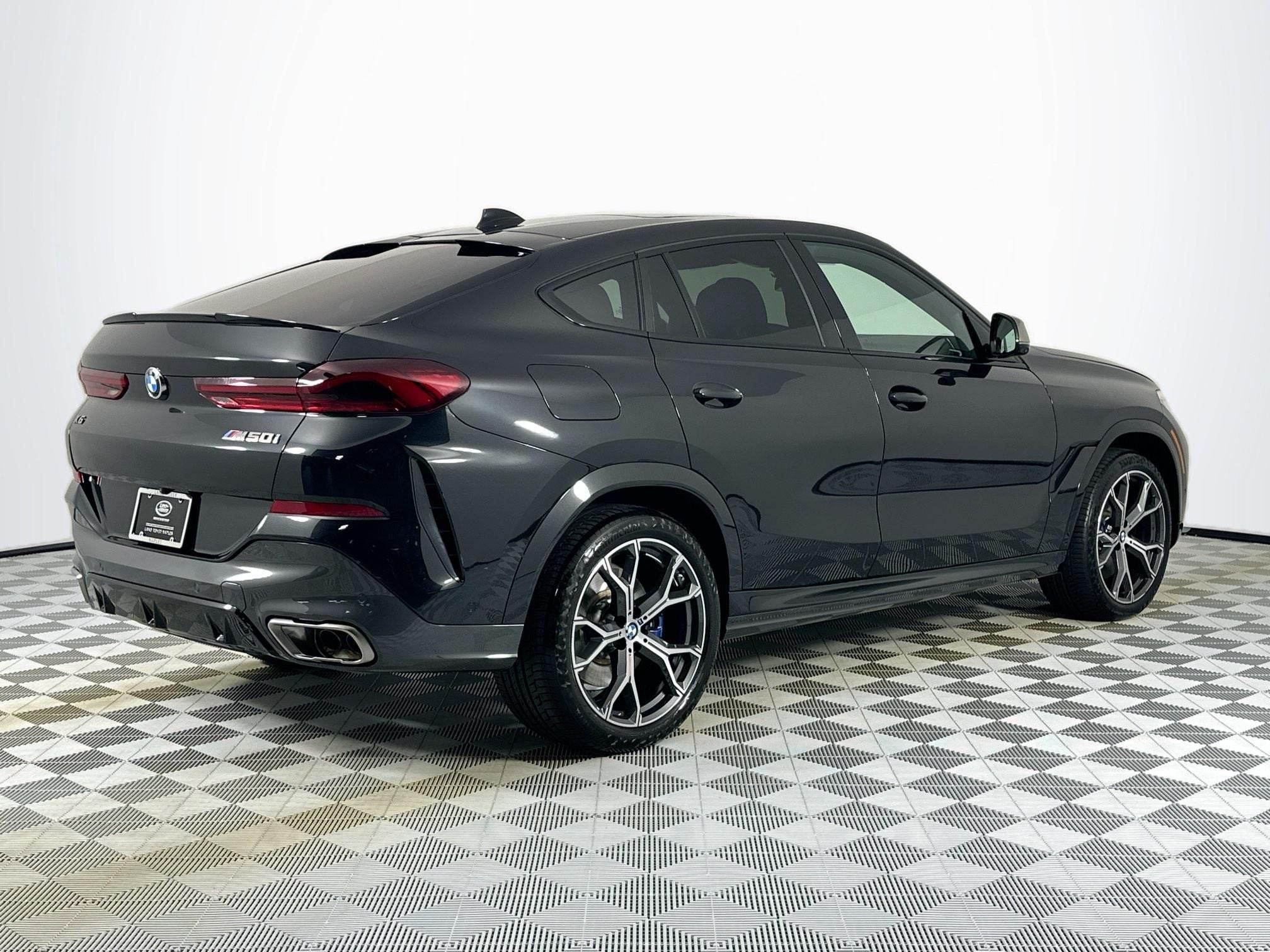 2023 BMW X6 M50i