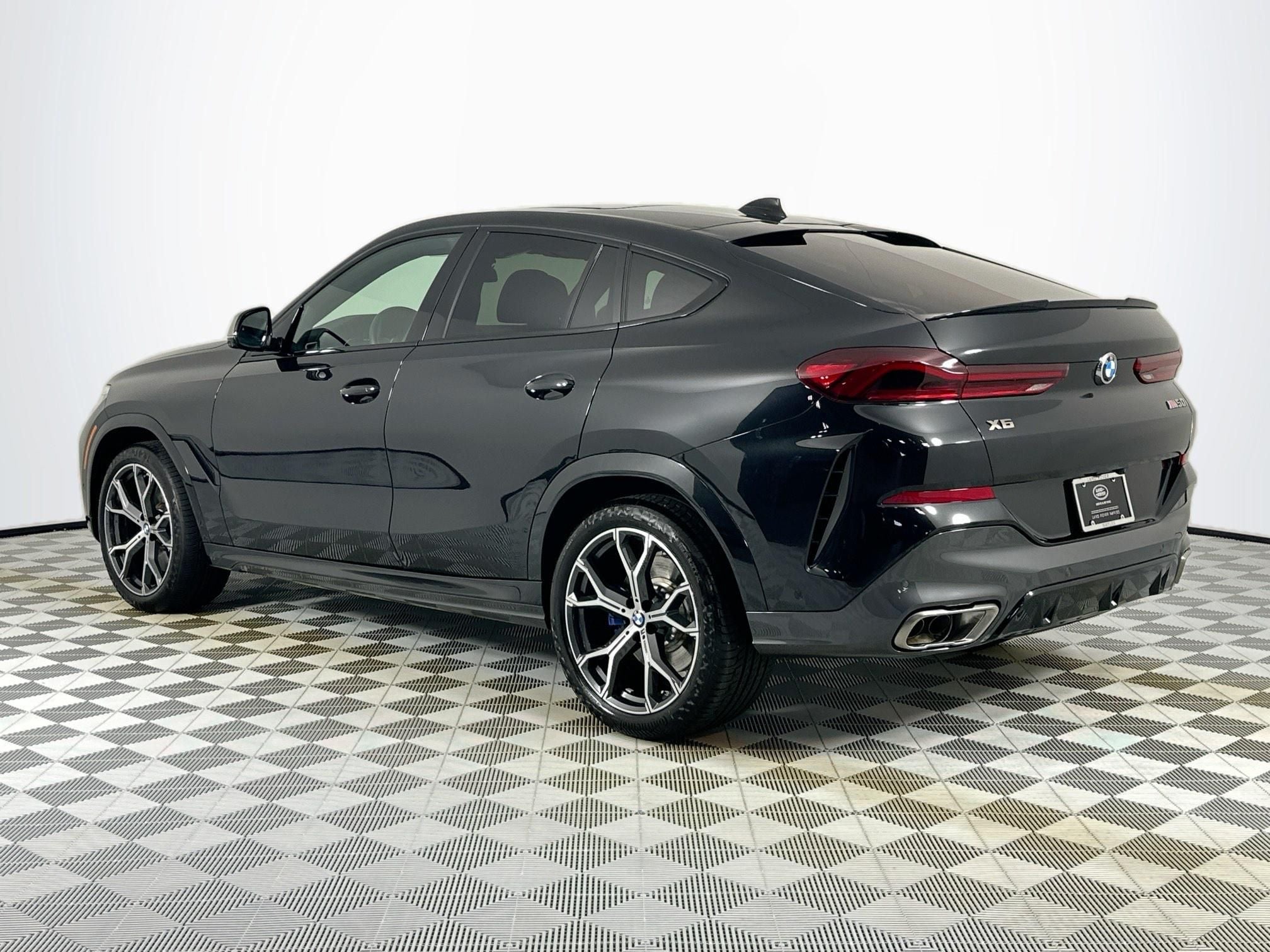 2023 BMW X6 M50i