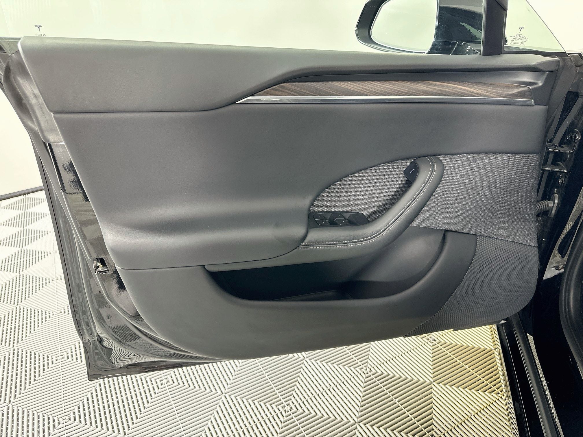 2022 Tesla Model S Base