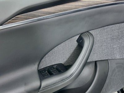 2022 Tesla Model S Base
