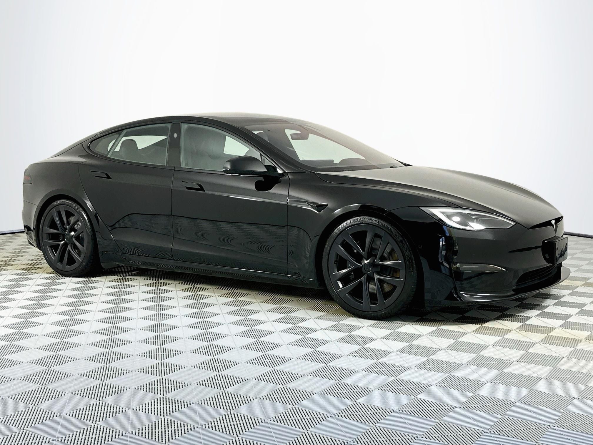 2022 Tesla Model S Base