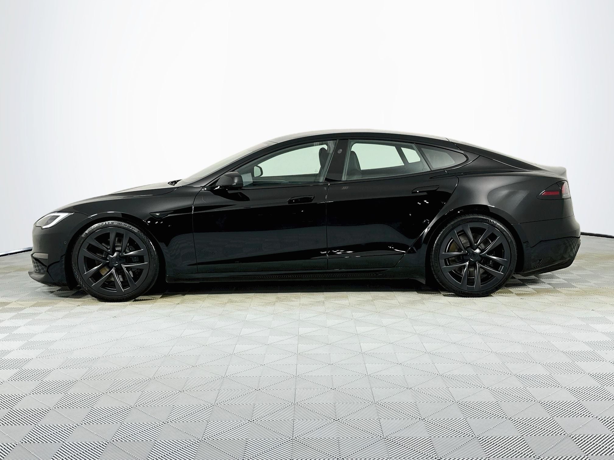 2022 Tesla Model S Base