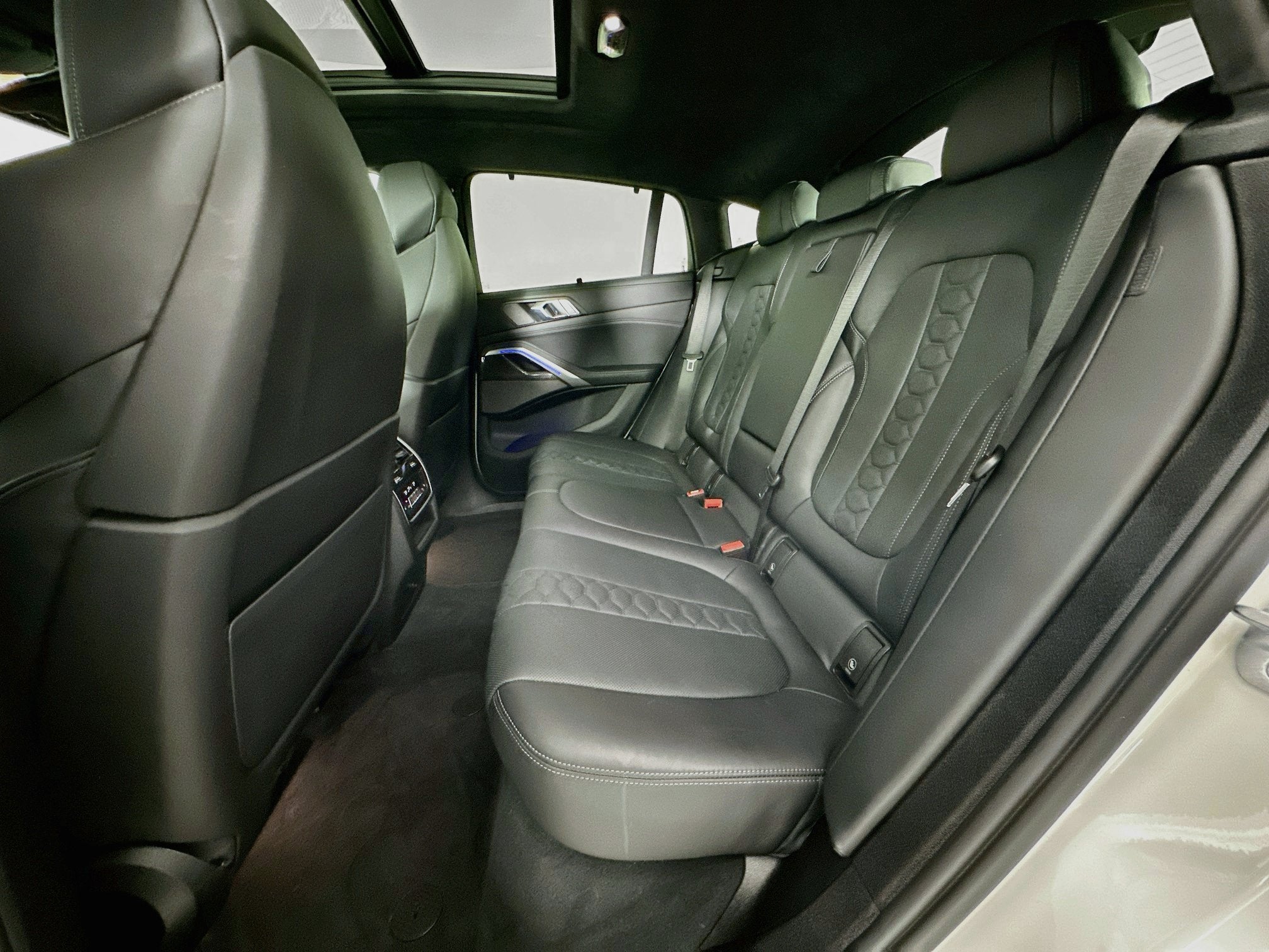 2023 BMW X6 M Base