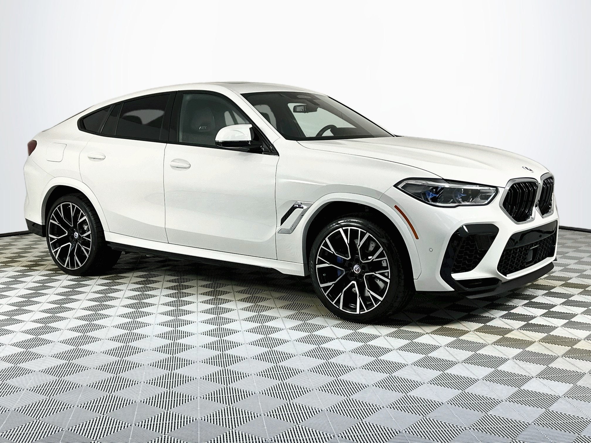 2023 BMW X6 M Base