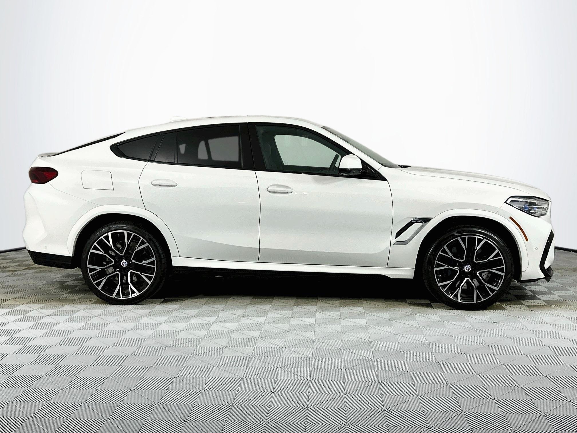 2023 BMW X6 M Base