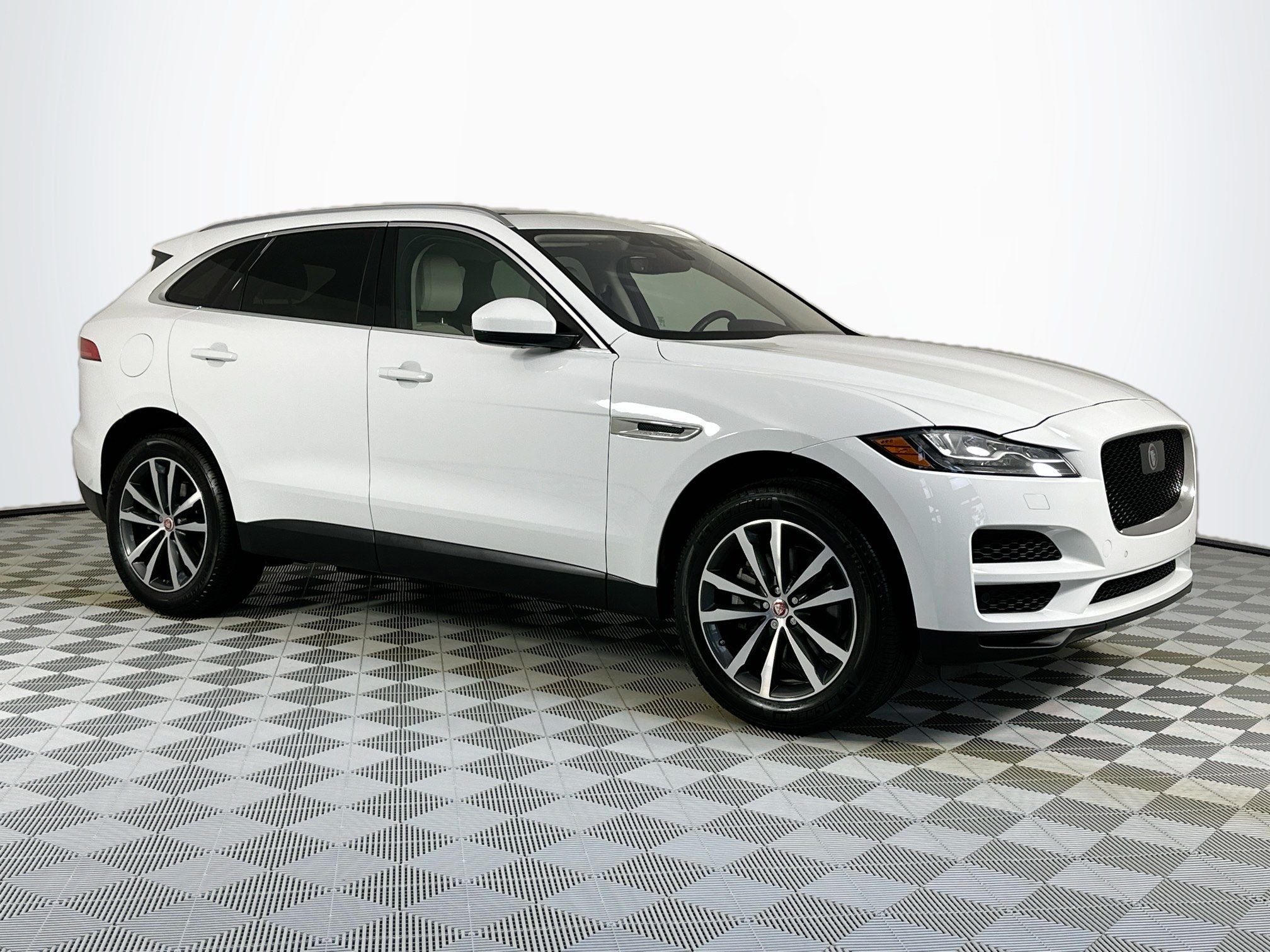 2019 Jaguar F-PACE 30t Prestige