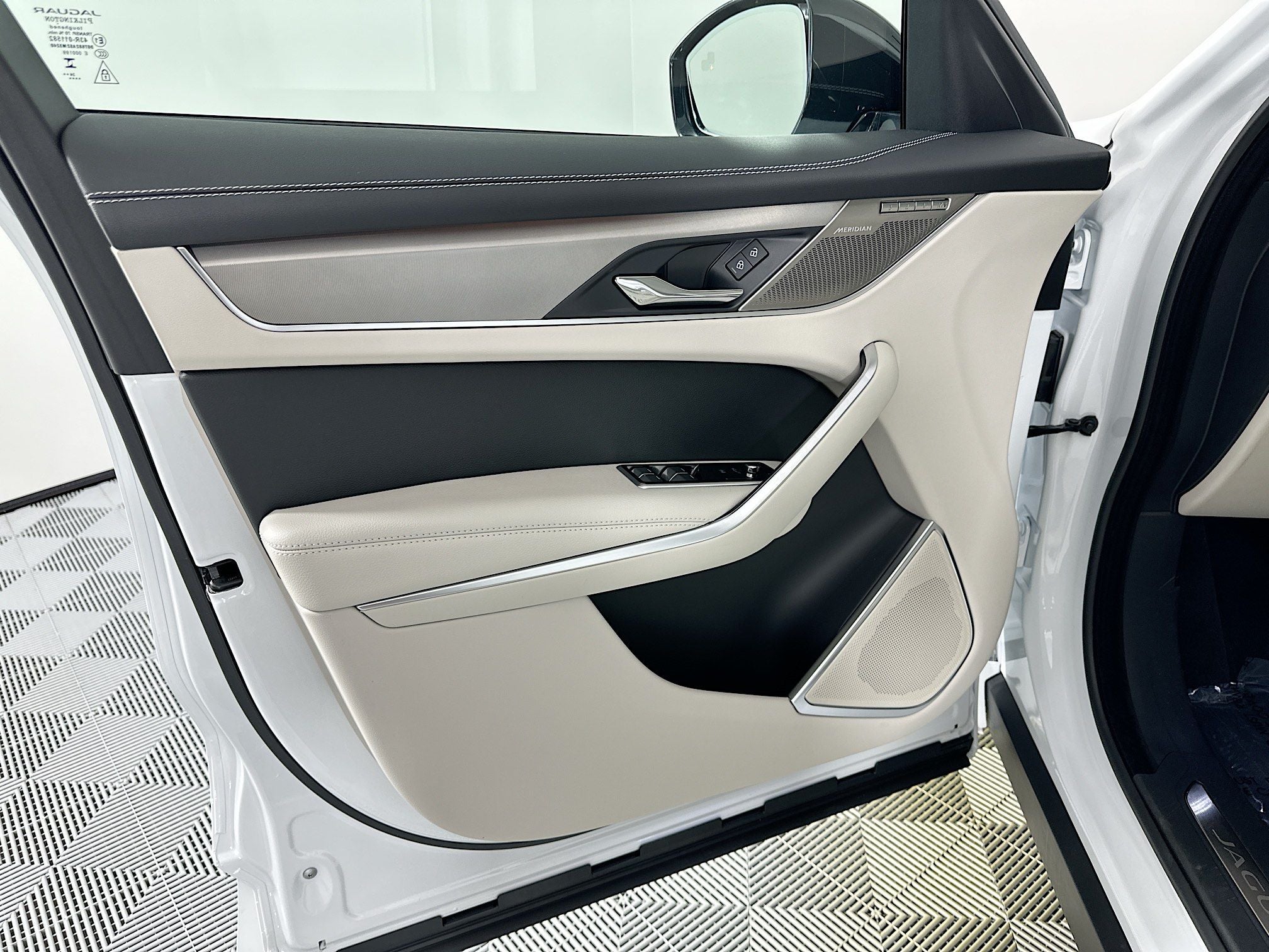 2026 Jaguar F-PACE P250 R-Dynamic S