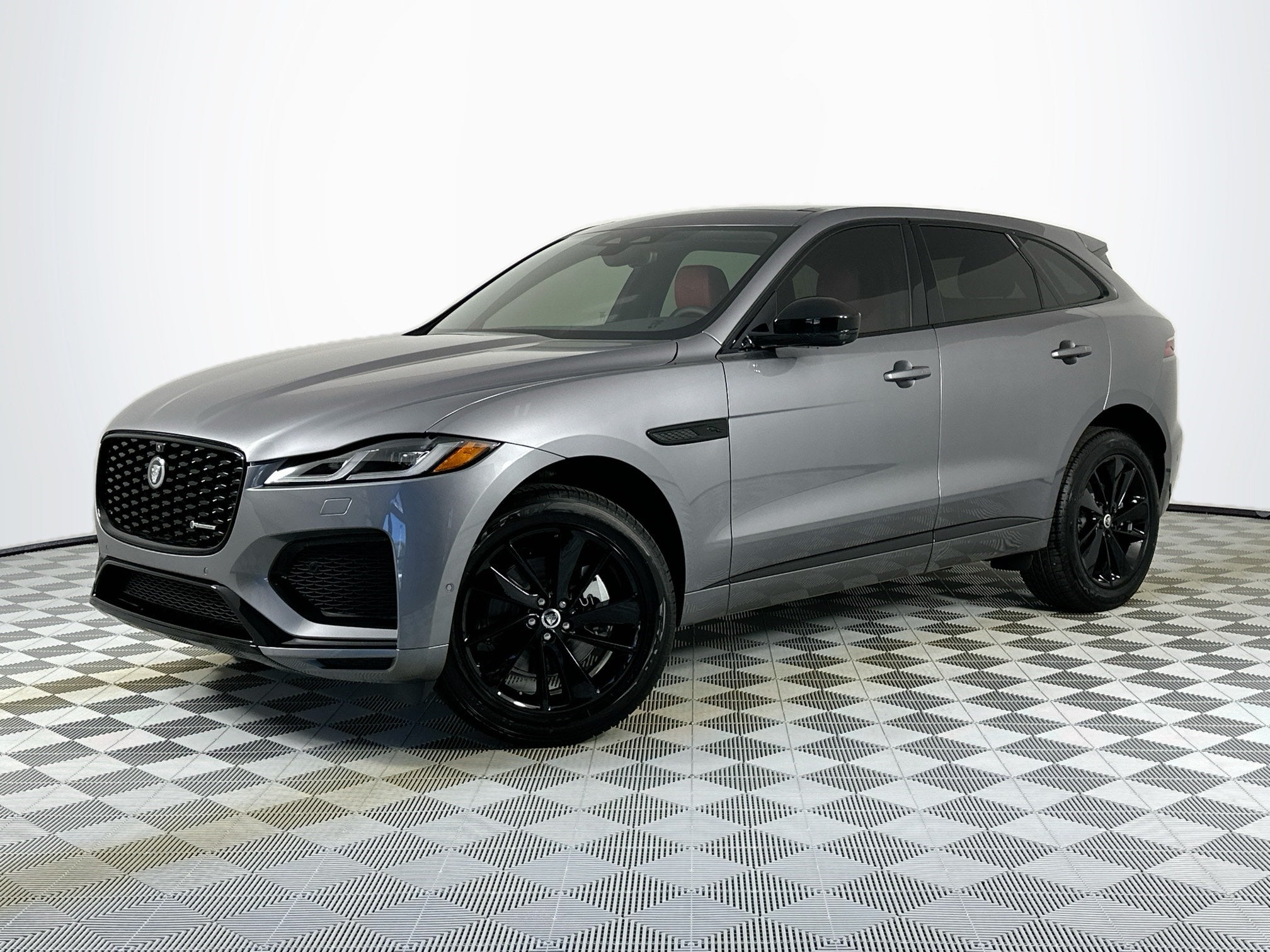 2025 Jaguar F-PACE P250 R-Dynamic S