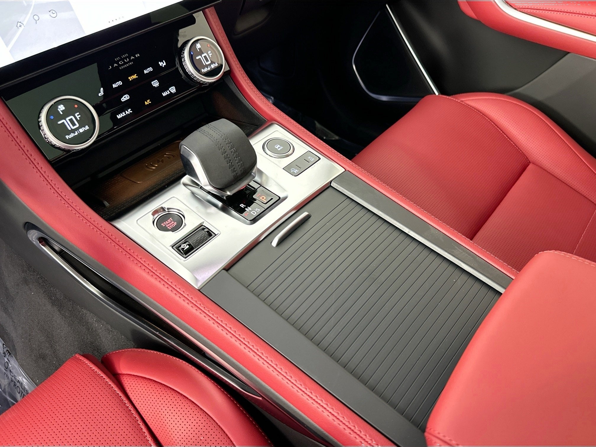 2025 Jaguar F-PACE P250 R-Dynamic S