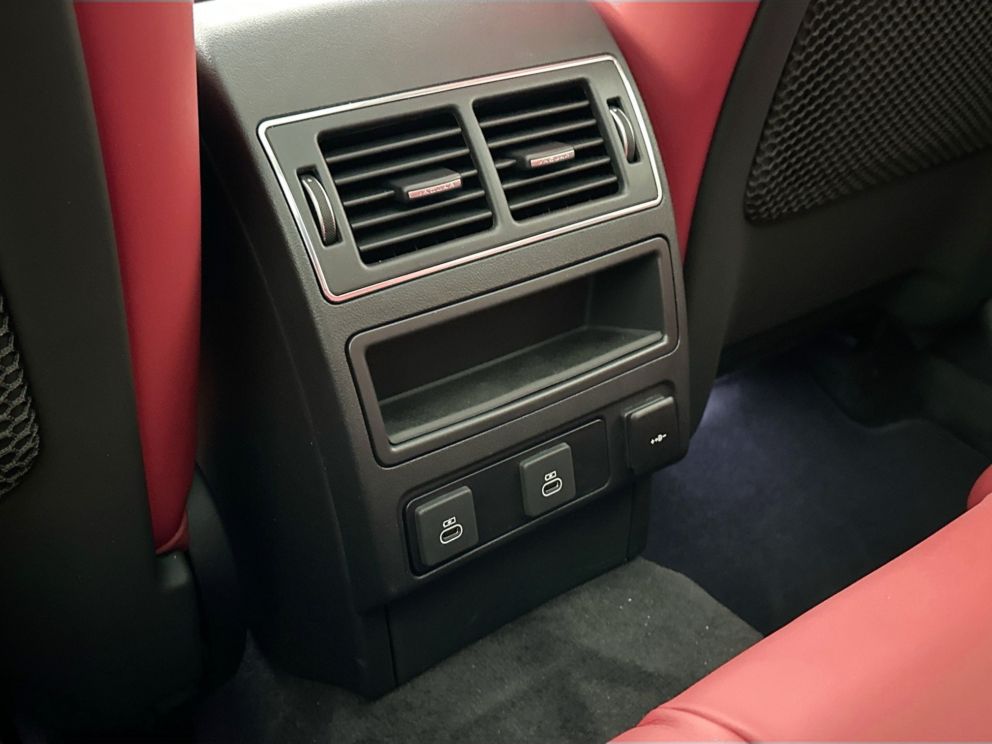 2025 Jaguar F-PACE P250 R-Dynamic S