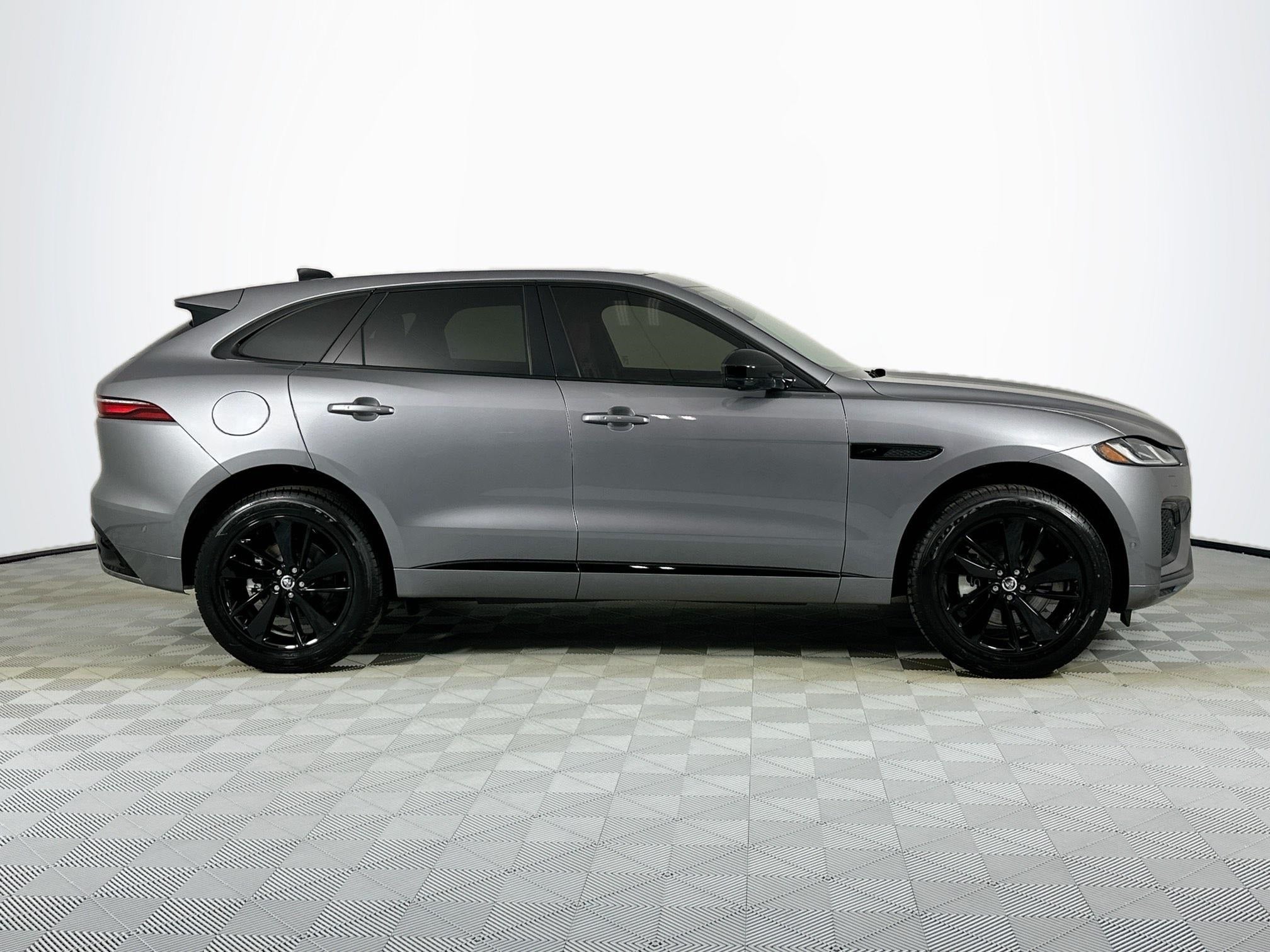 2025 Jaguar F-PACE P250 R-Dynamic S