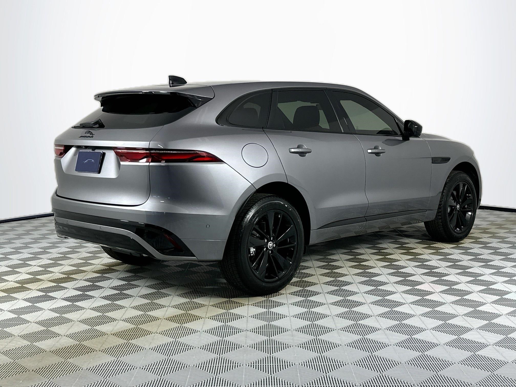 2025 Jaguar F-PACE P250 R-Dynamic S