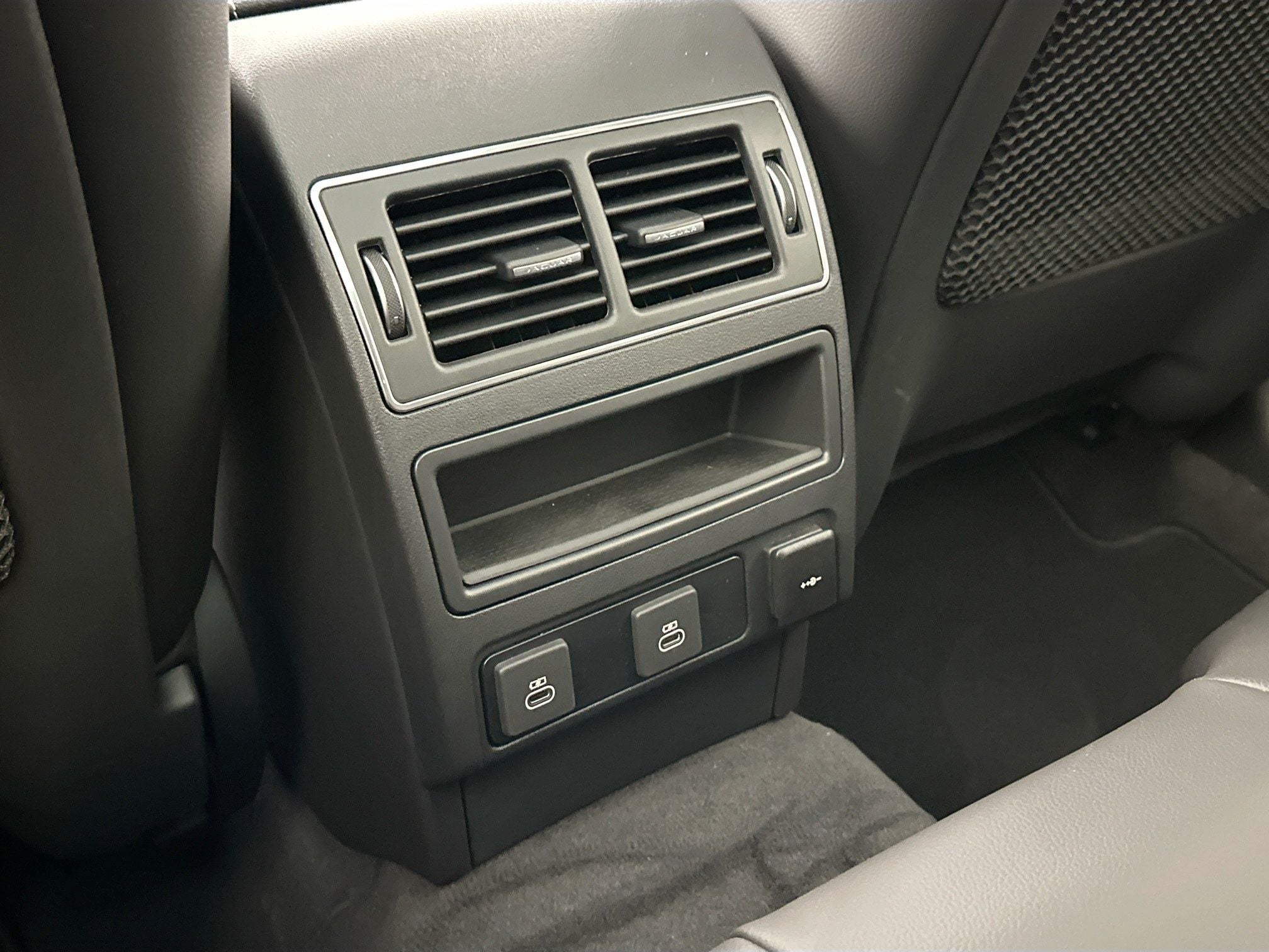 2026 Jaguar F-PACE P250 R-Dynamic S