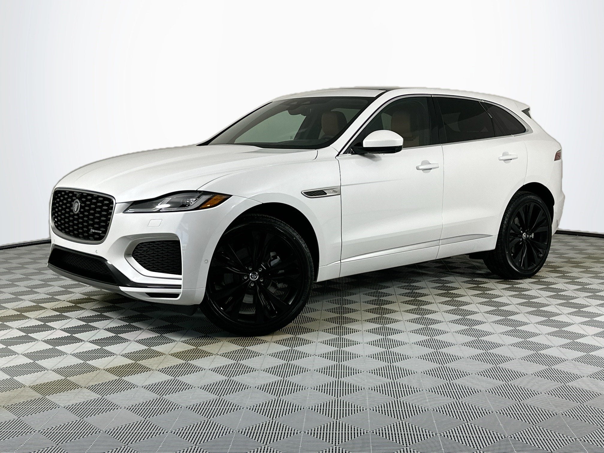2025 Jaguar F-PACE P400 R-Dynamic S