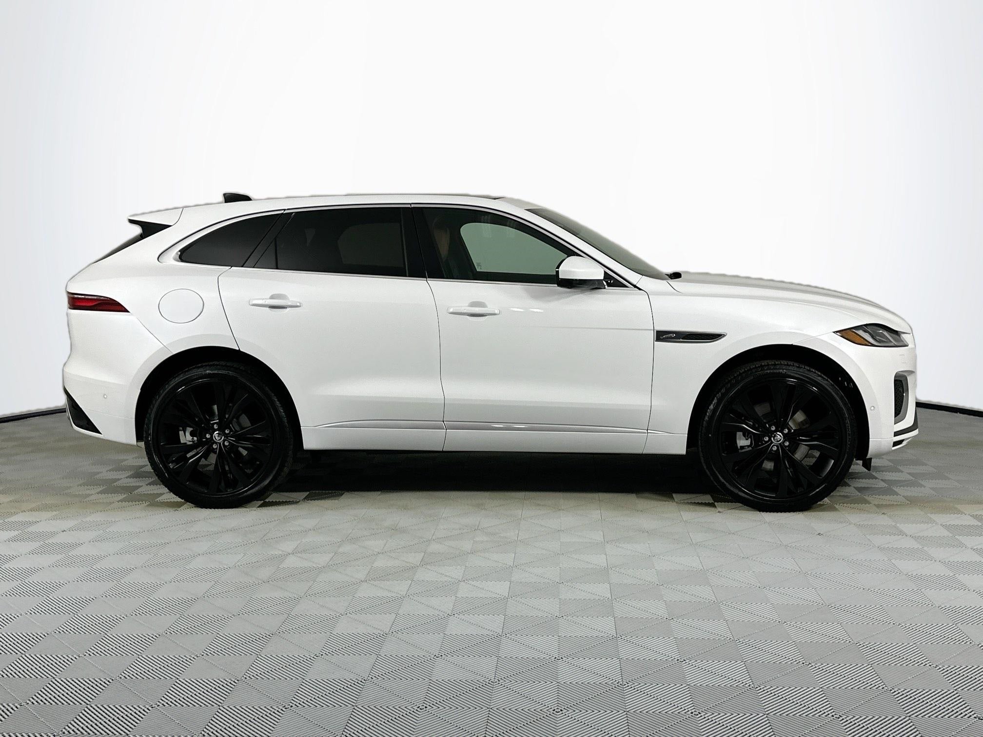 2025 Jaguar F-PACE P400 R-Dynamic S