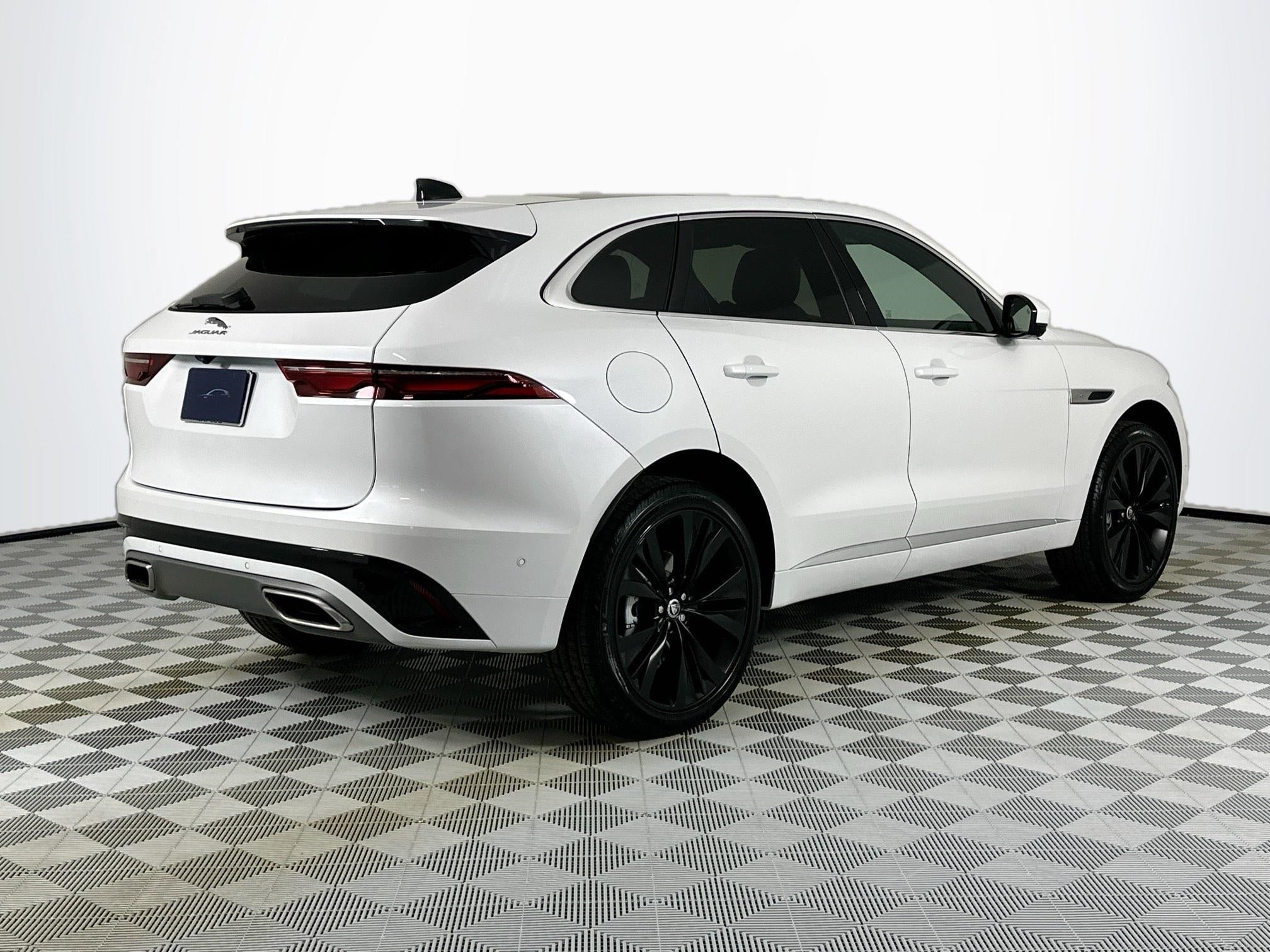 2025 Jaguar F-PACE P400 R-Dynamic S