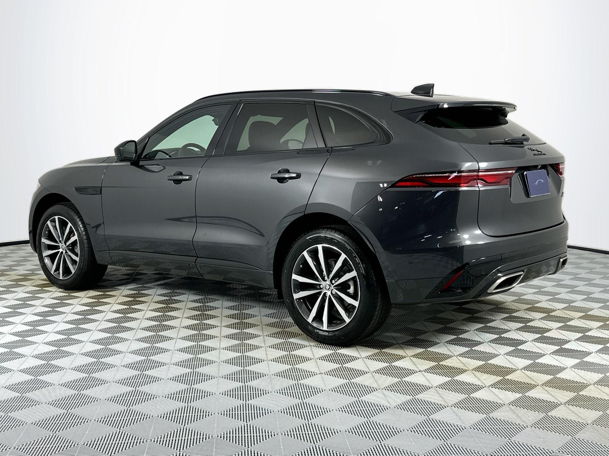 2026 Jaguar F-PACE P400 R-Dynamic S