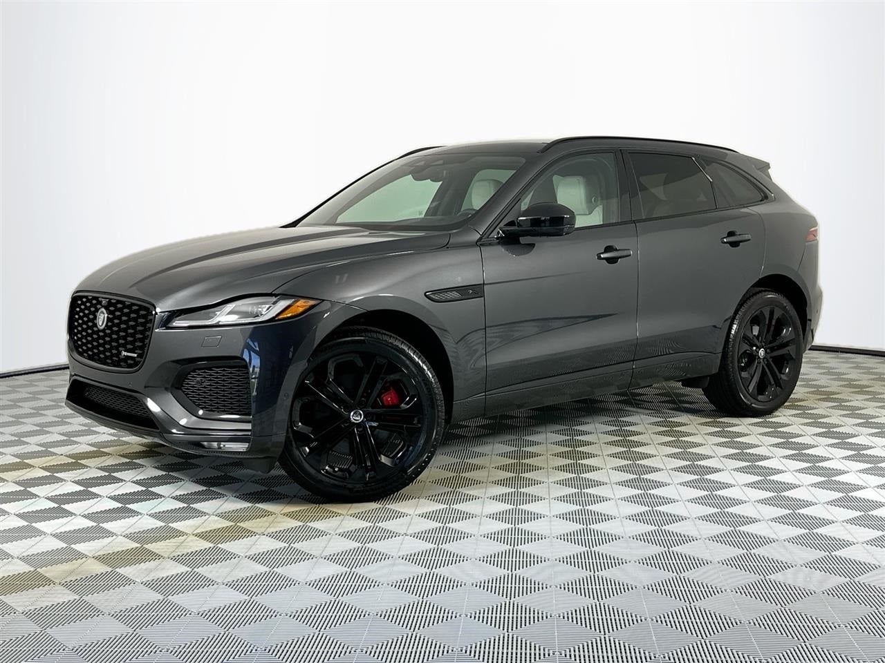 2024 Jaguar F-PACE P400 R-Dynamic S