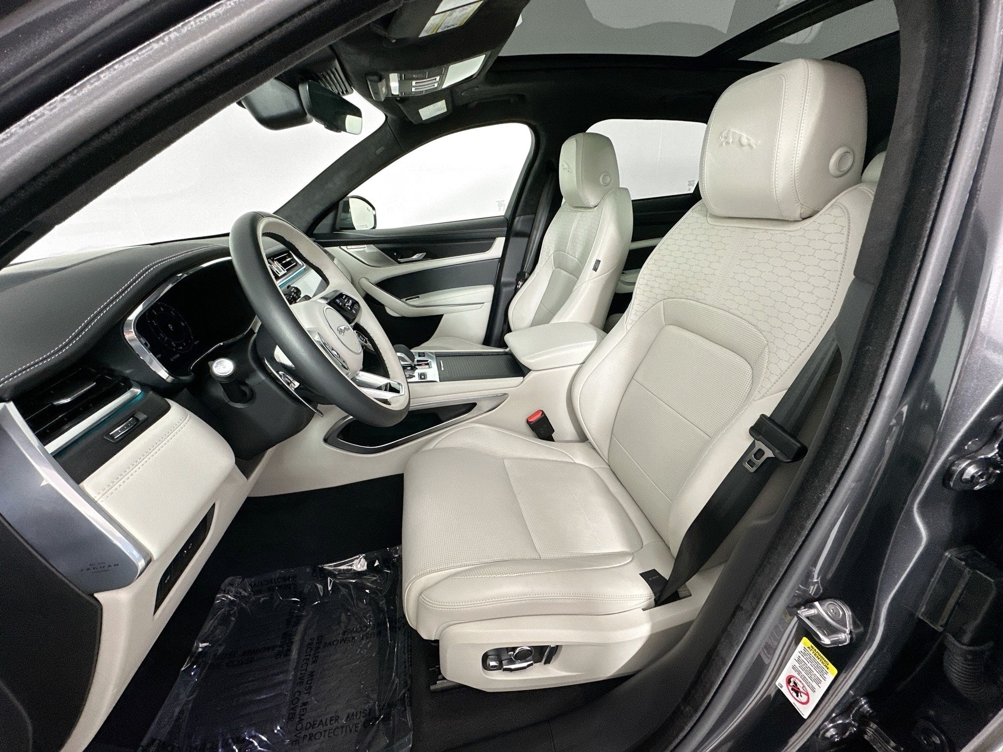 2024 Jaguar F-PACE P400 R-Dynamic S