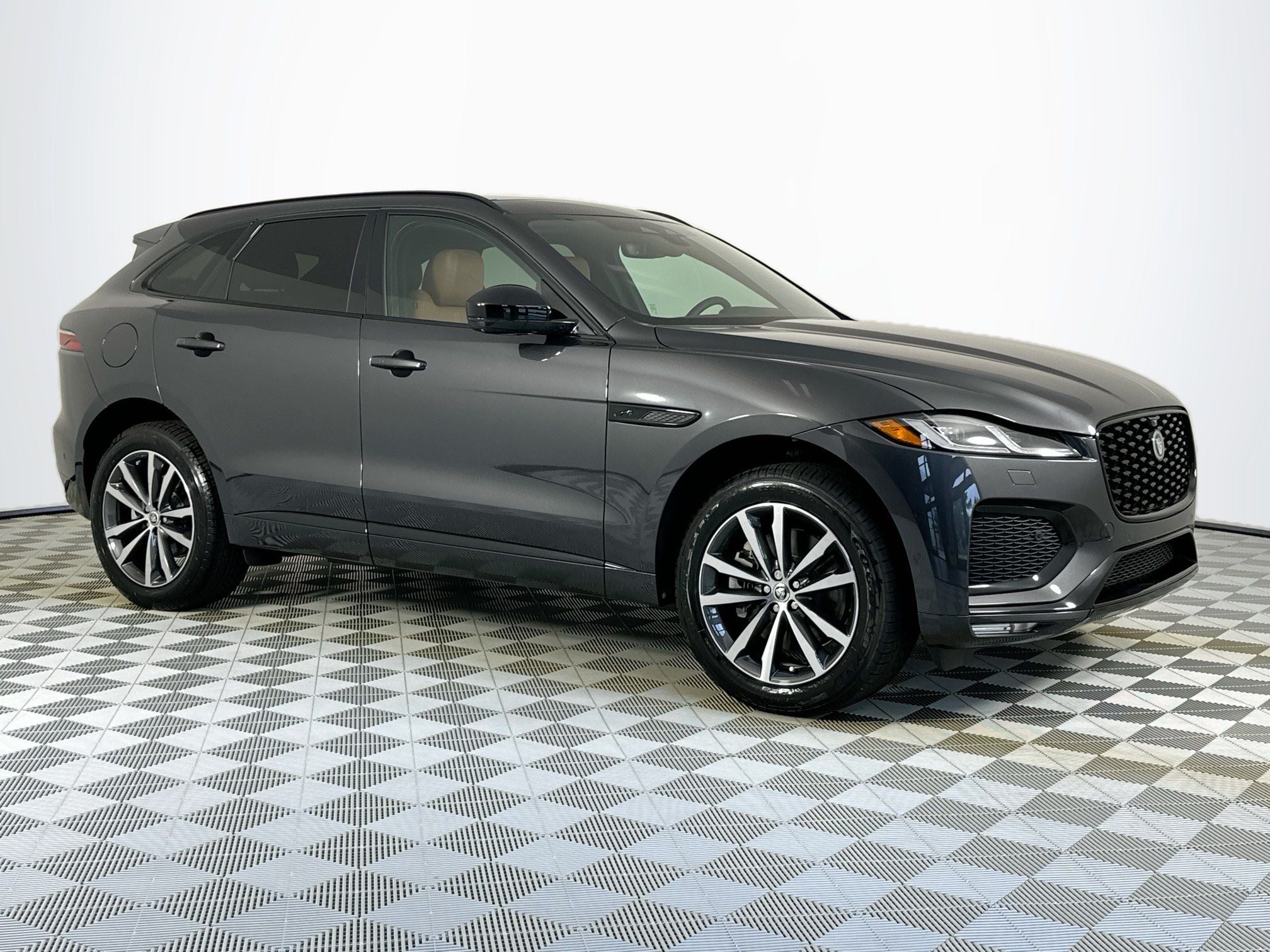 2026 Jaguar F-PACE P400 R-Dynamic S