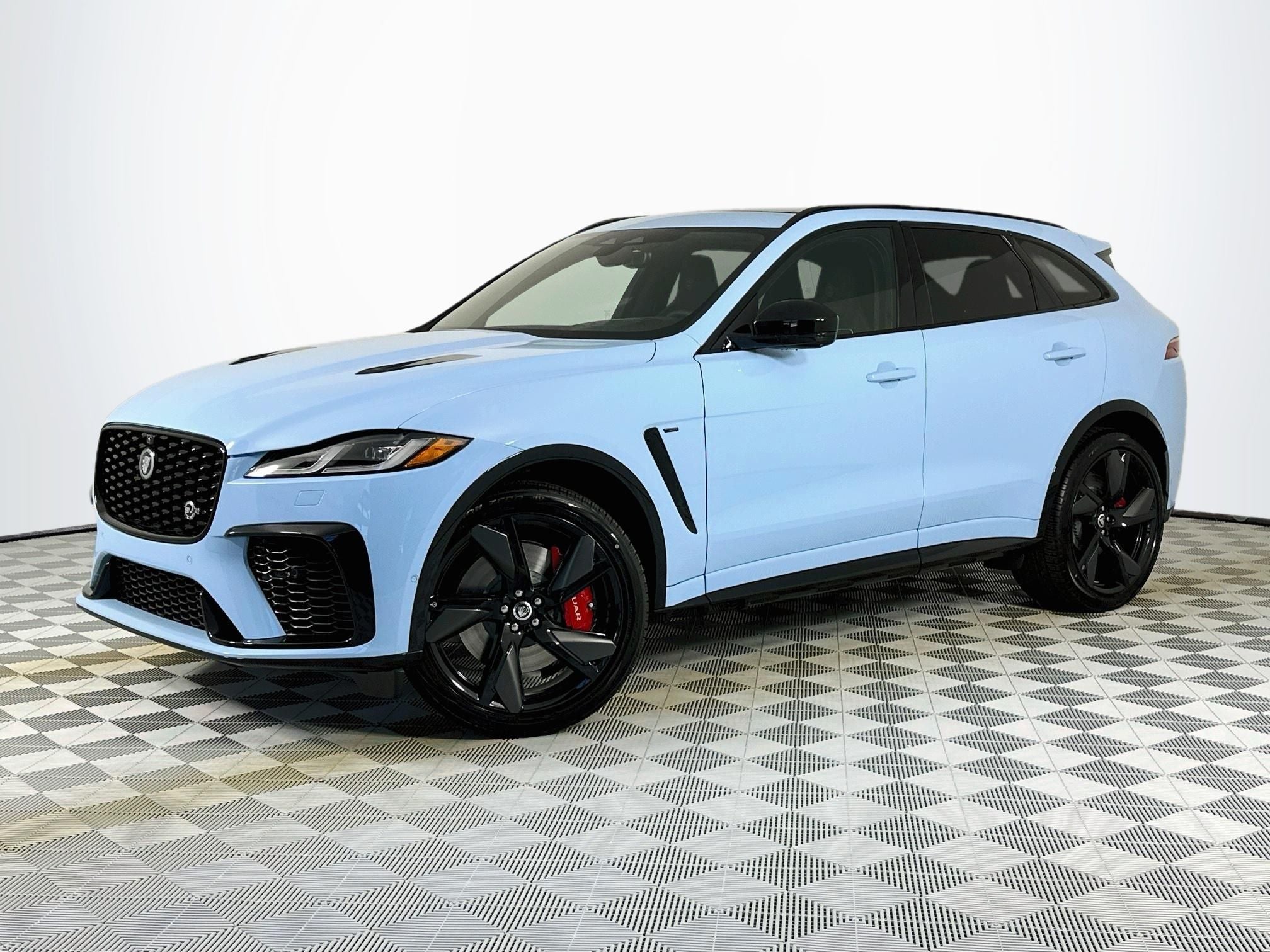2026 Jaguar F-PACE SVR