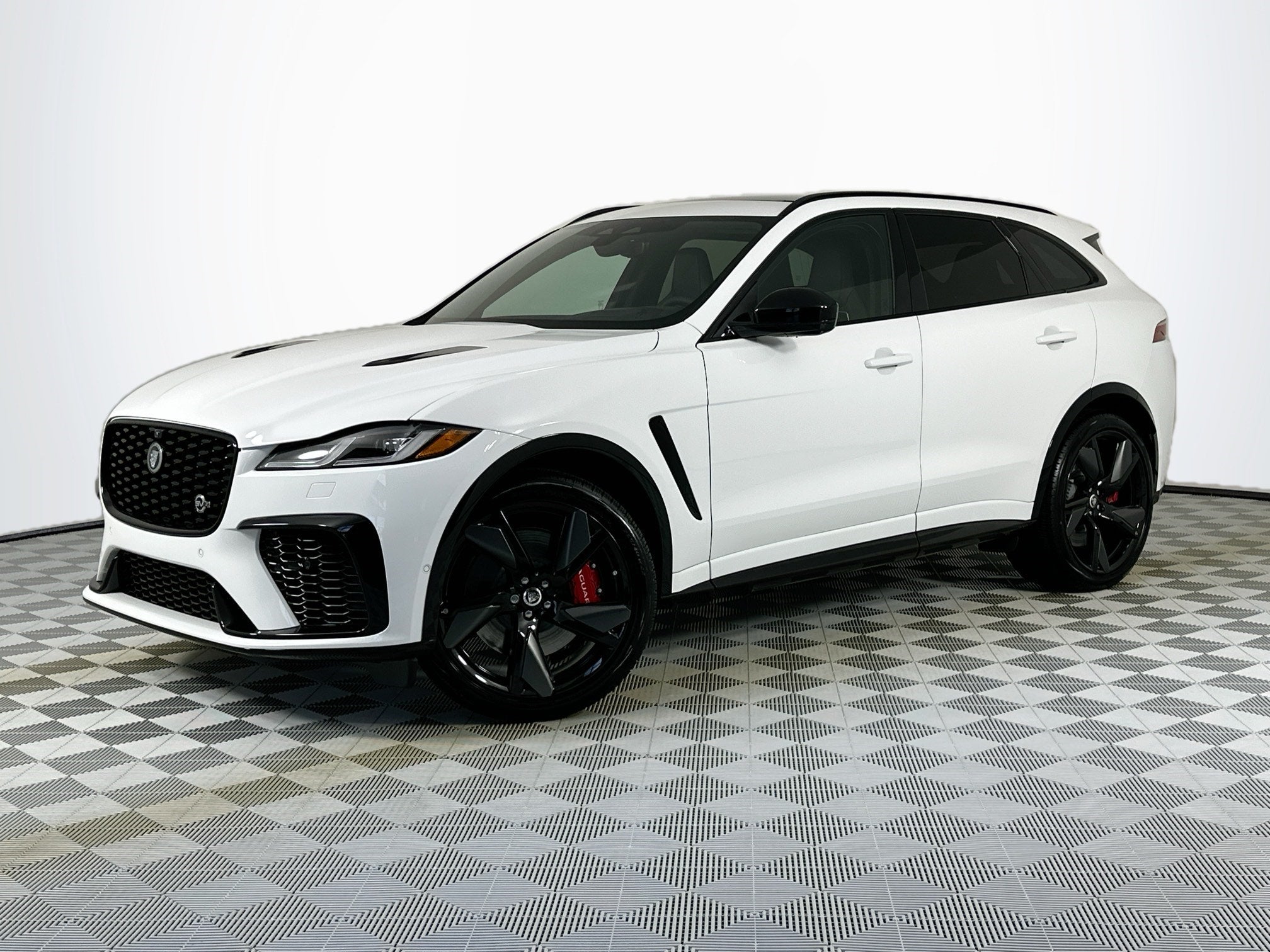 2026 Jaguar F-PACE SVR