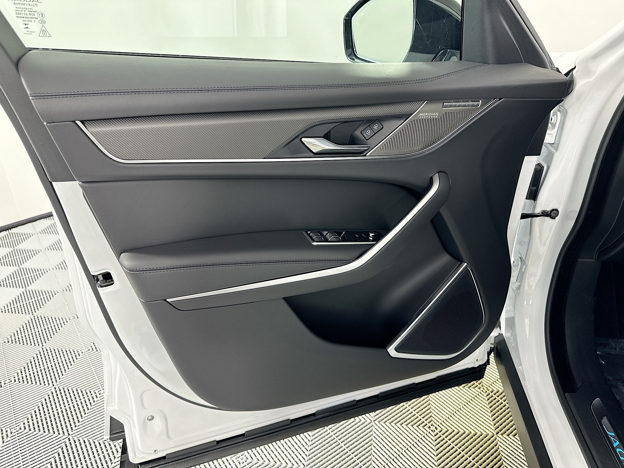 2026 Jaguar F-PACE SVR