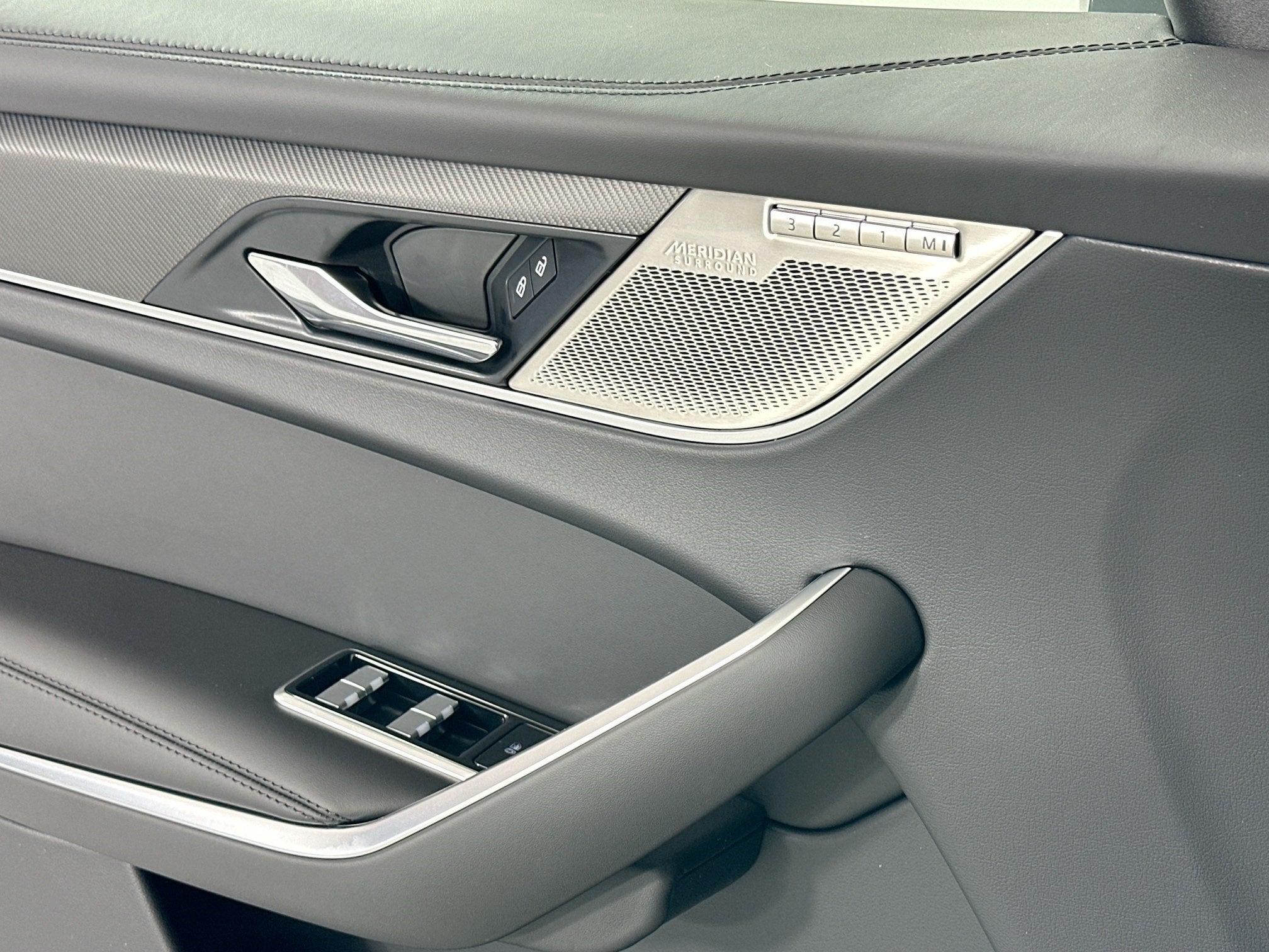 2026 Jaguar F-PACE SVR