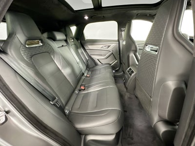 2026 Jaguar F-PACE SVR