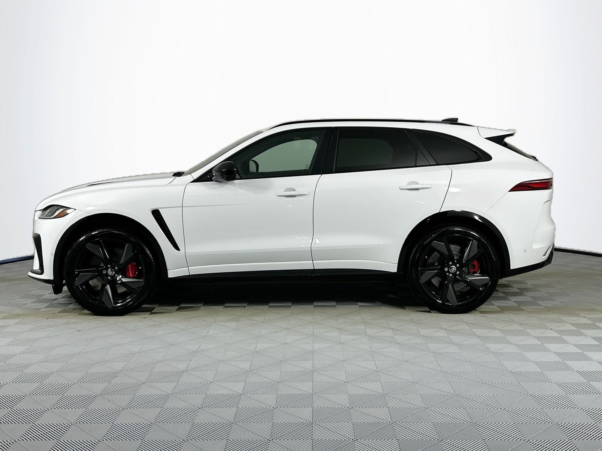 2026 Jaguar F-PACE SVR