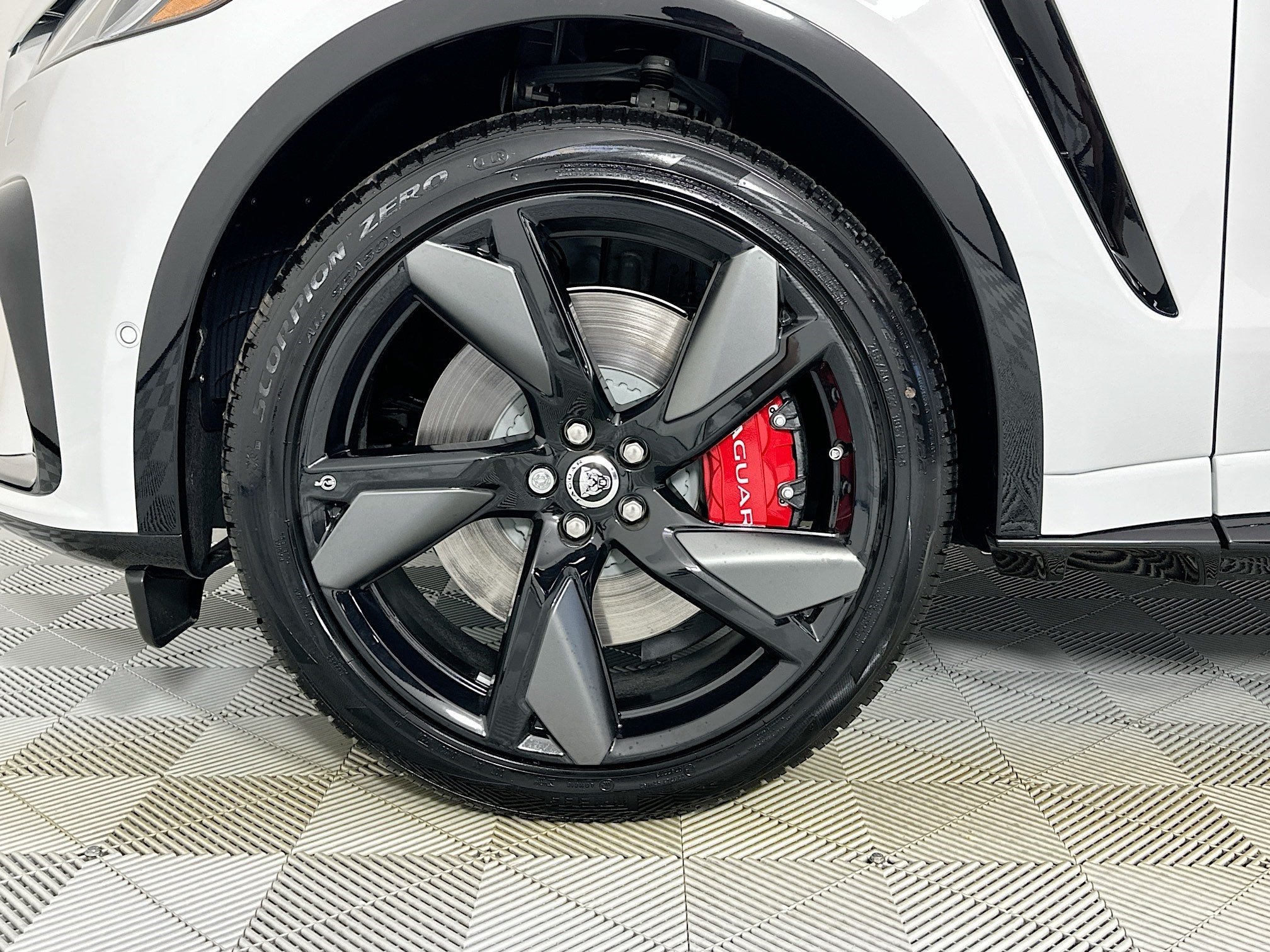 2026 Jaguar F-PACE SVR