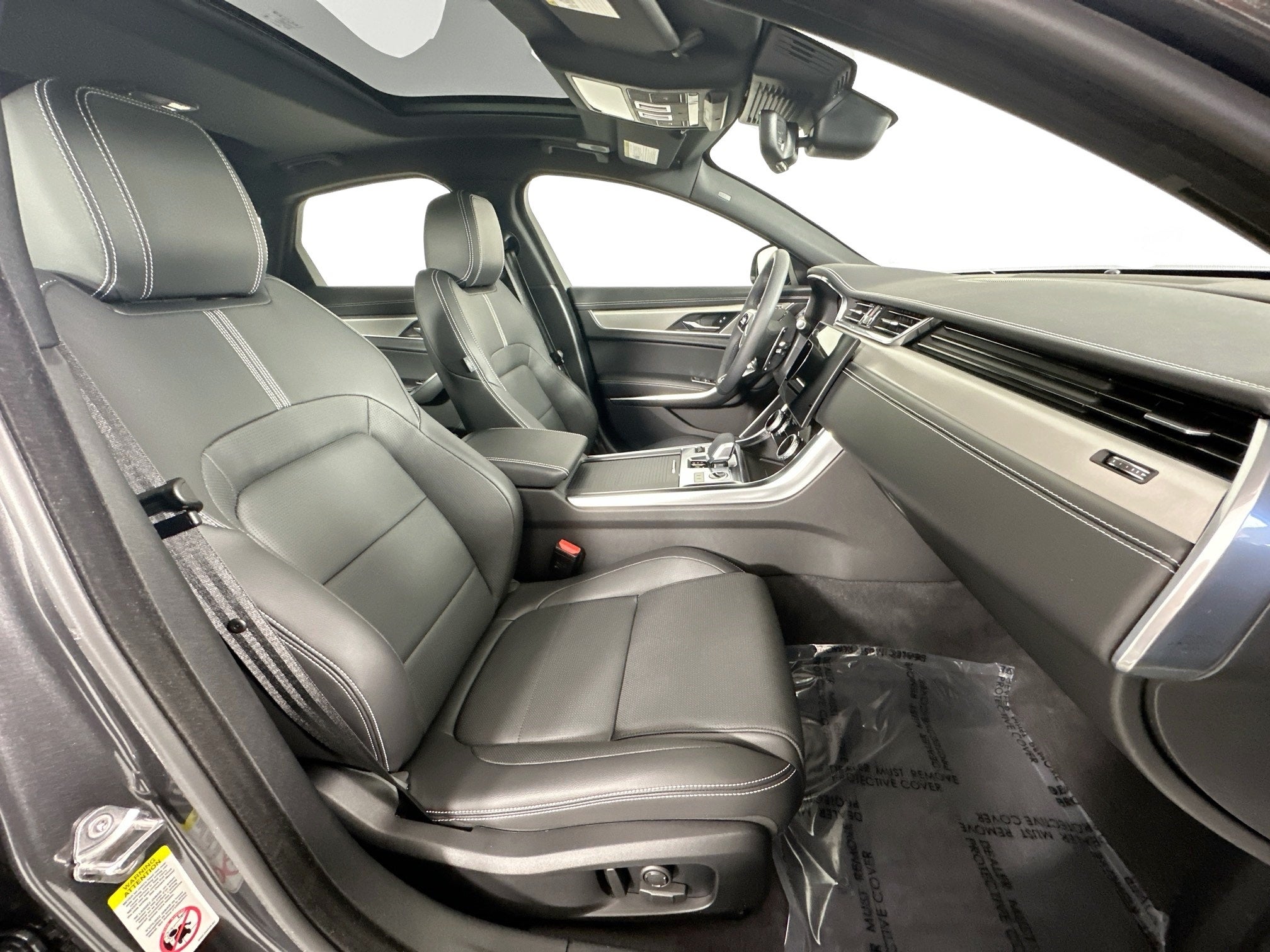 2024 Jaguar XF R-Dynamic SE