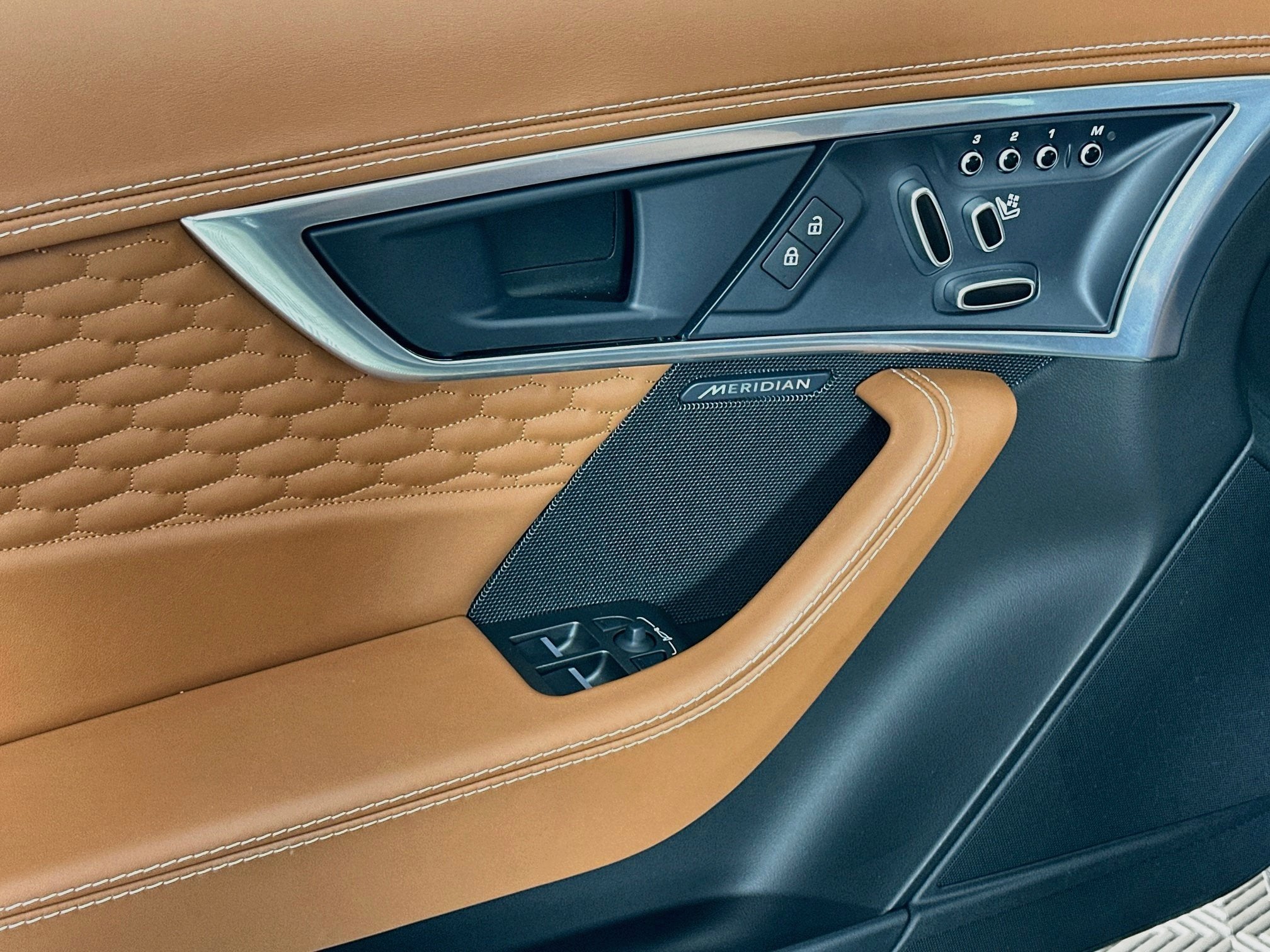 2022 Jaguar F-TYPE P450