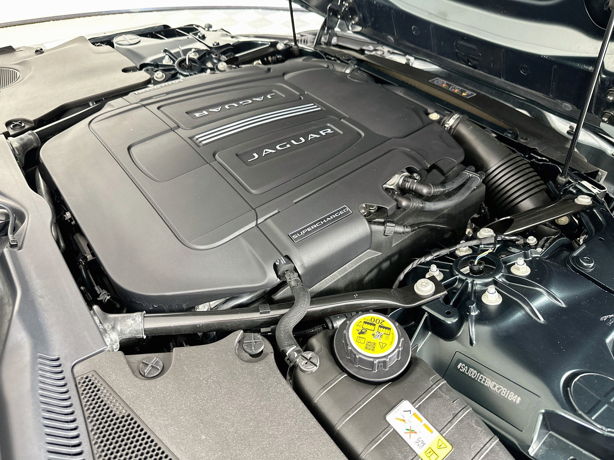 2022 Jaguar F-TYPE P450