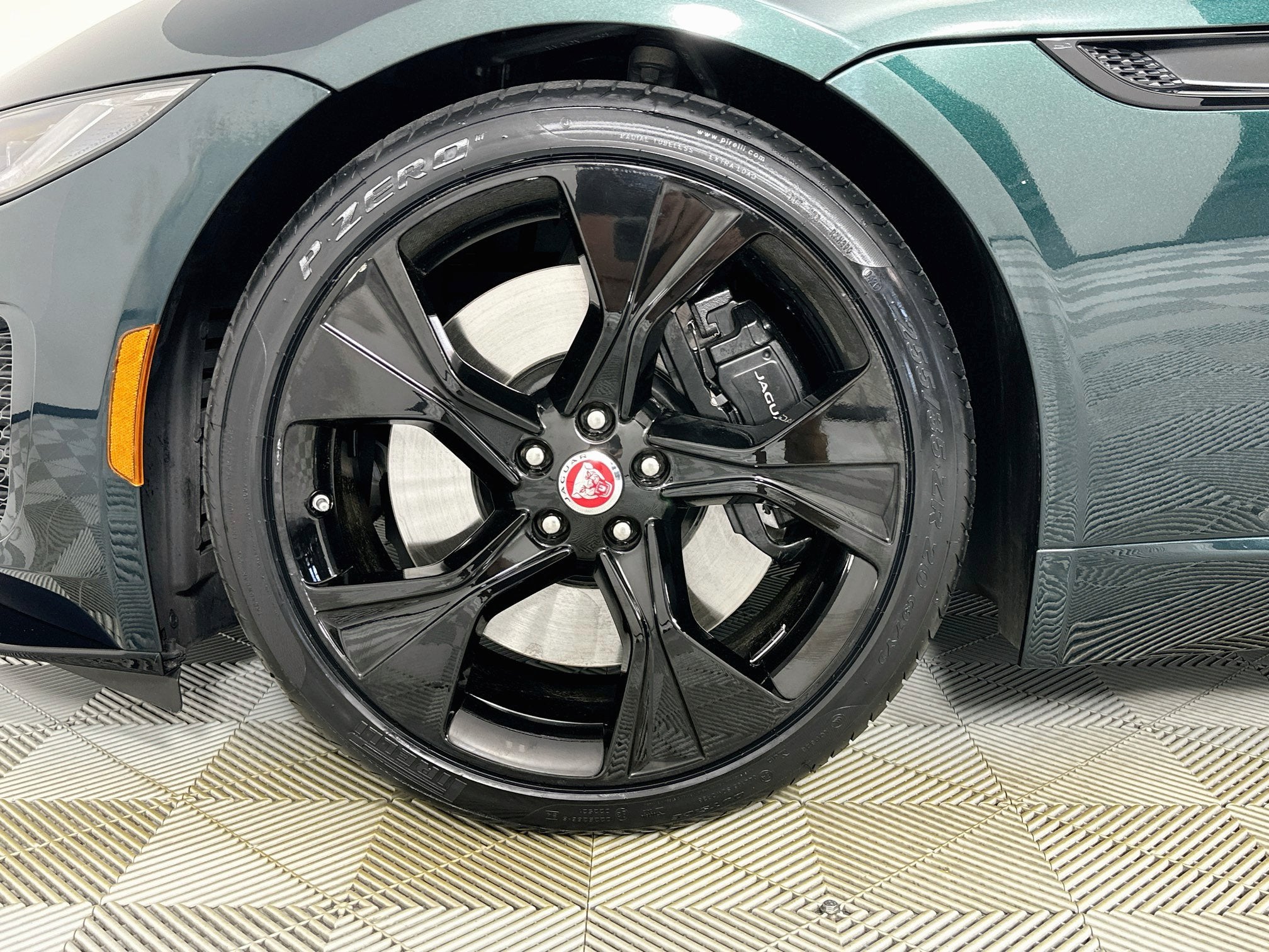 2022 Jaguar F-TYPE P450