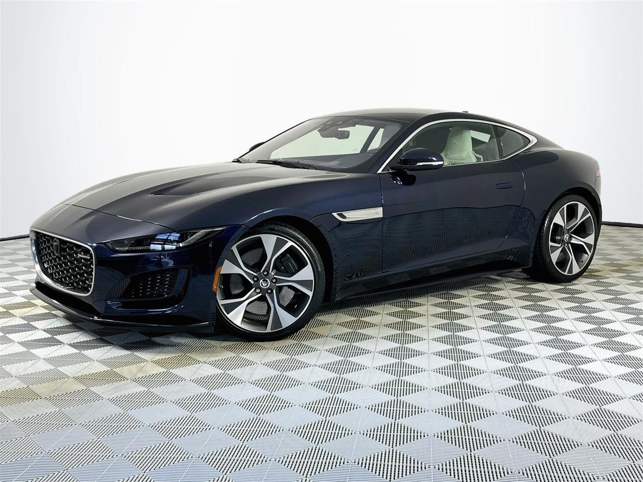 2024 Jaguar F-TYPE P450