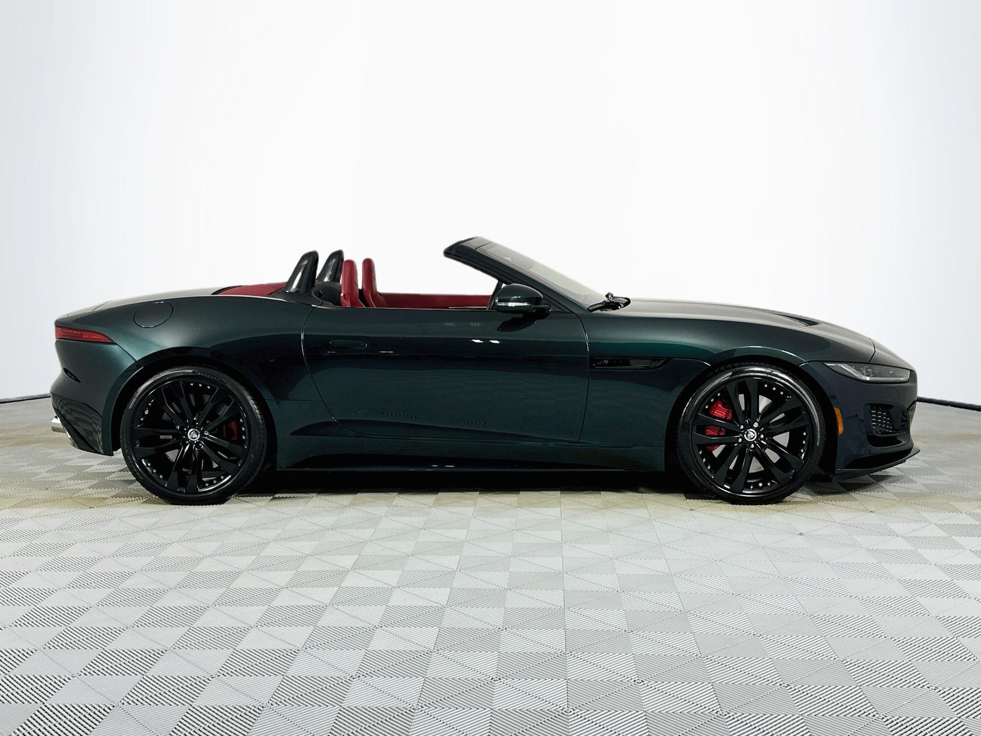 2024 Jaguar F-TYPE R-Dynamic