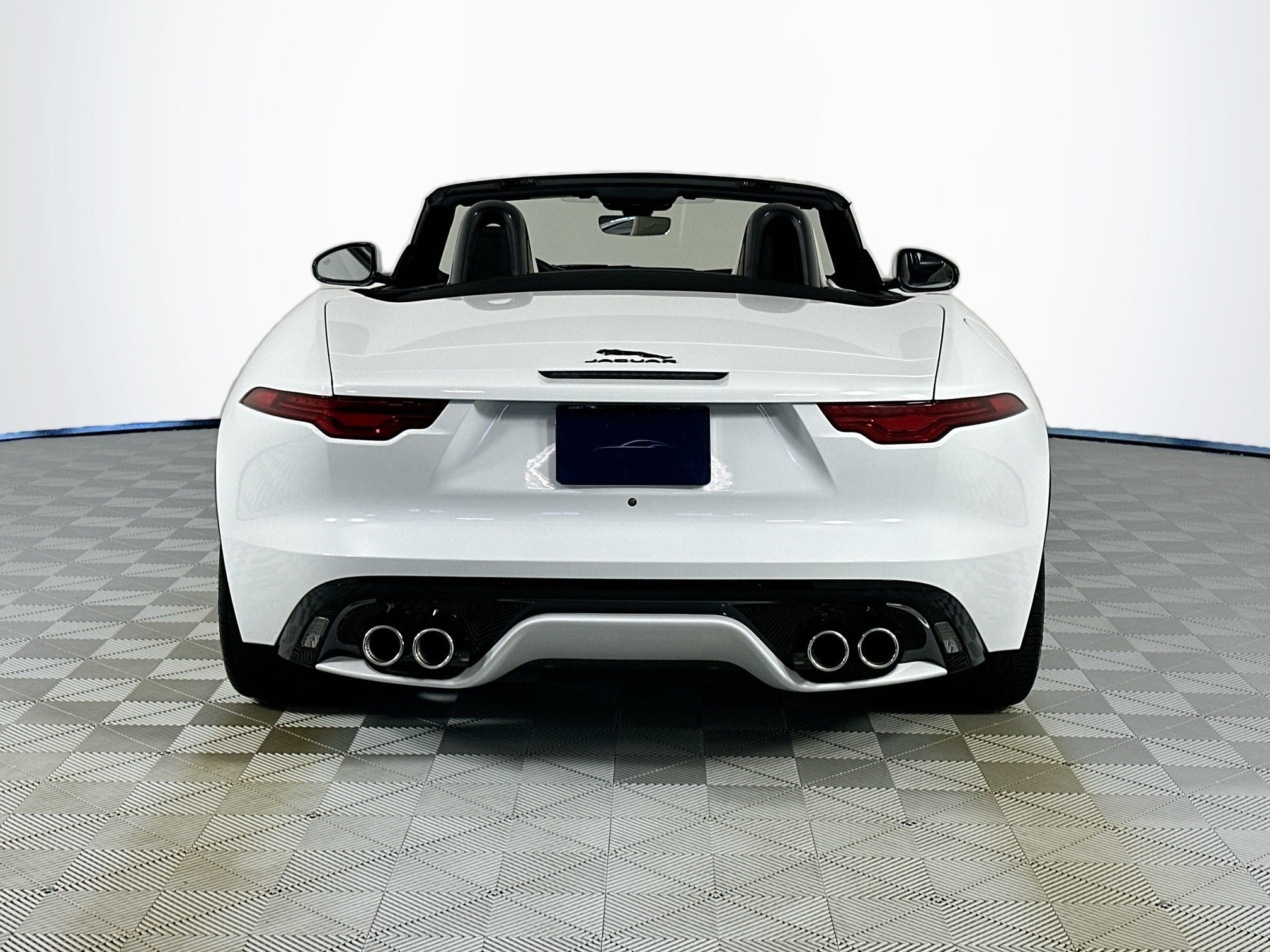 2024 Jaguar F-TYPE P450
