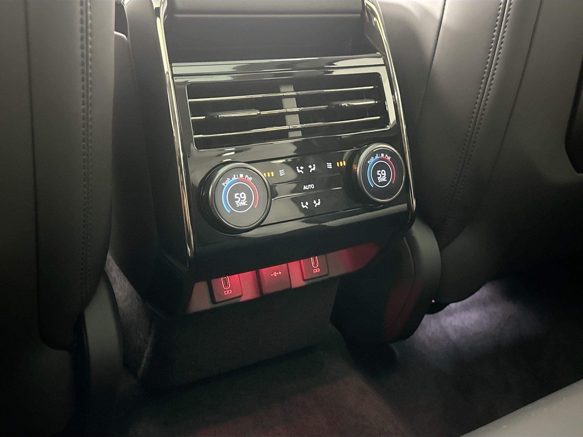 2026 Land Rover Range Rover Sport SV