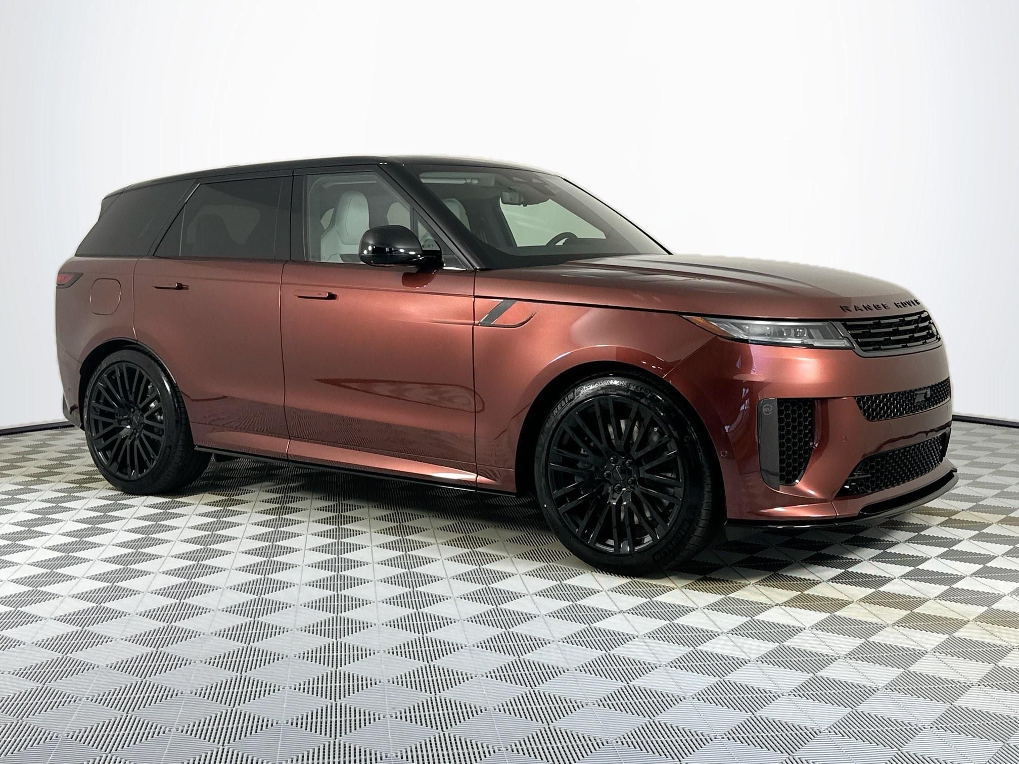 2026 Land Rover Range Rover Sport SV