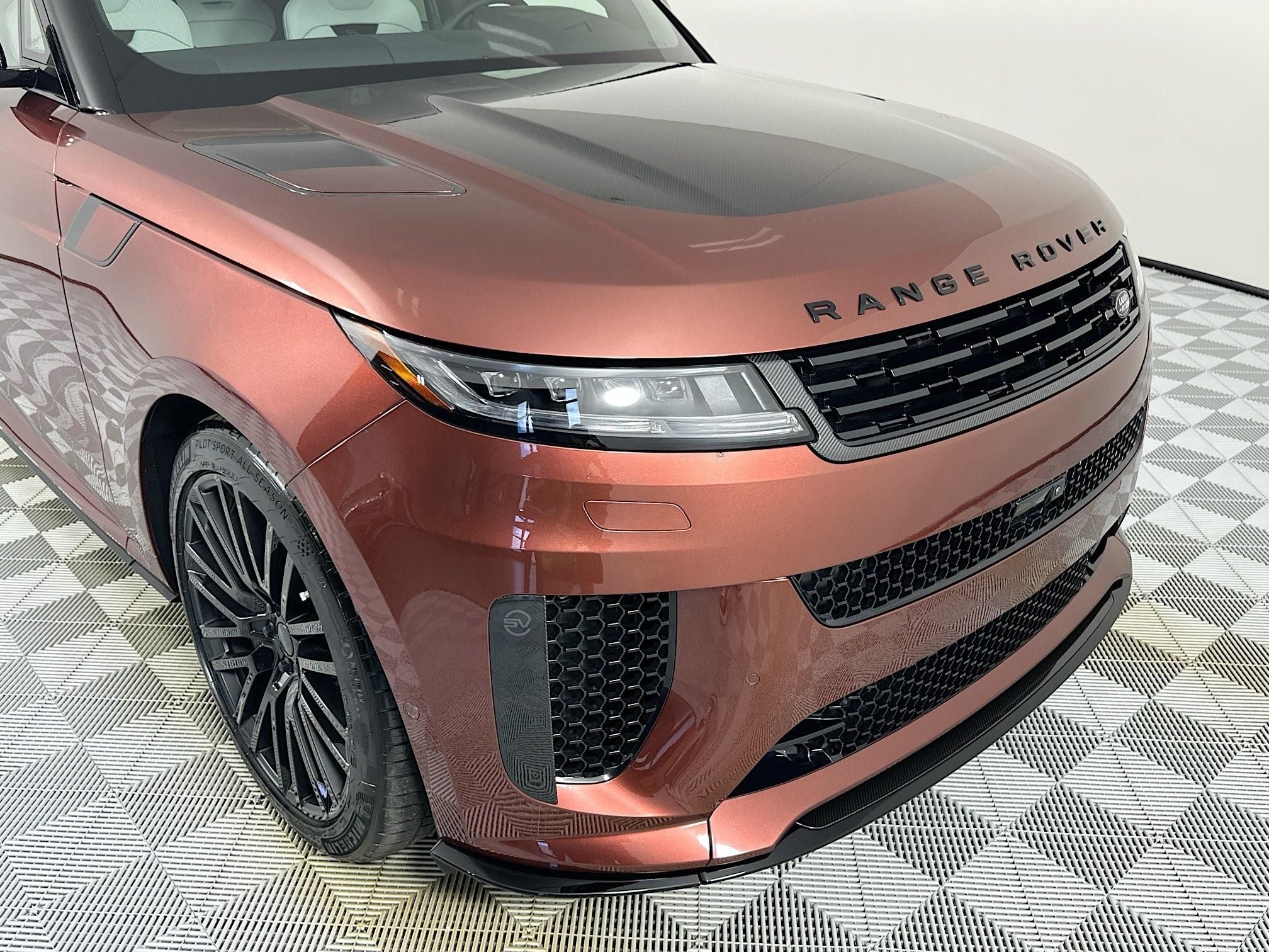 2026 Land Rover Range Rover Sport SV