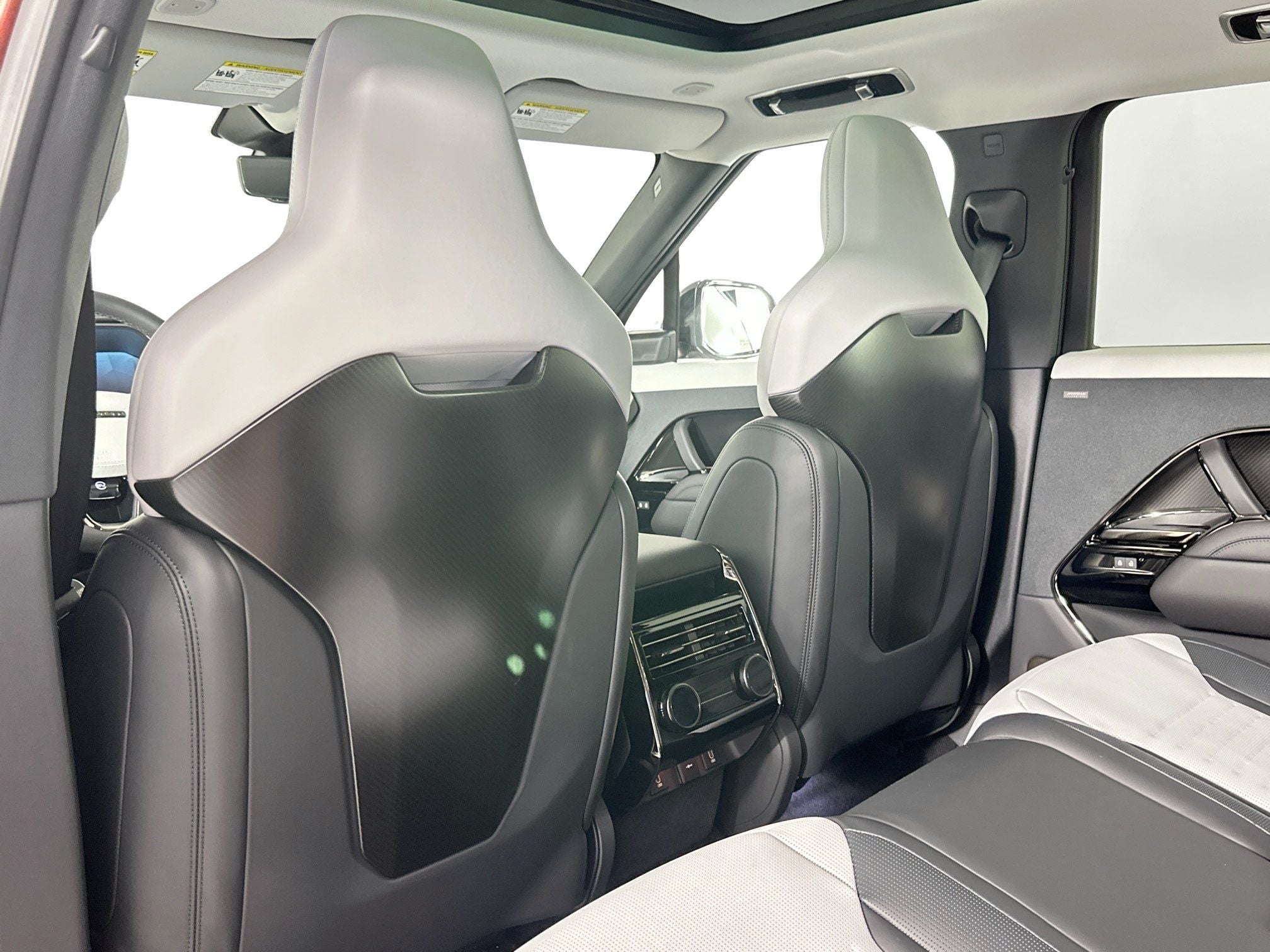 2026 Land Rover Range Rover Sport SV