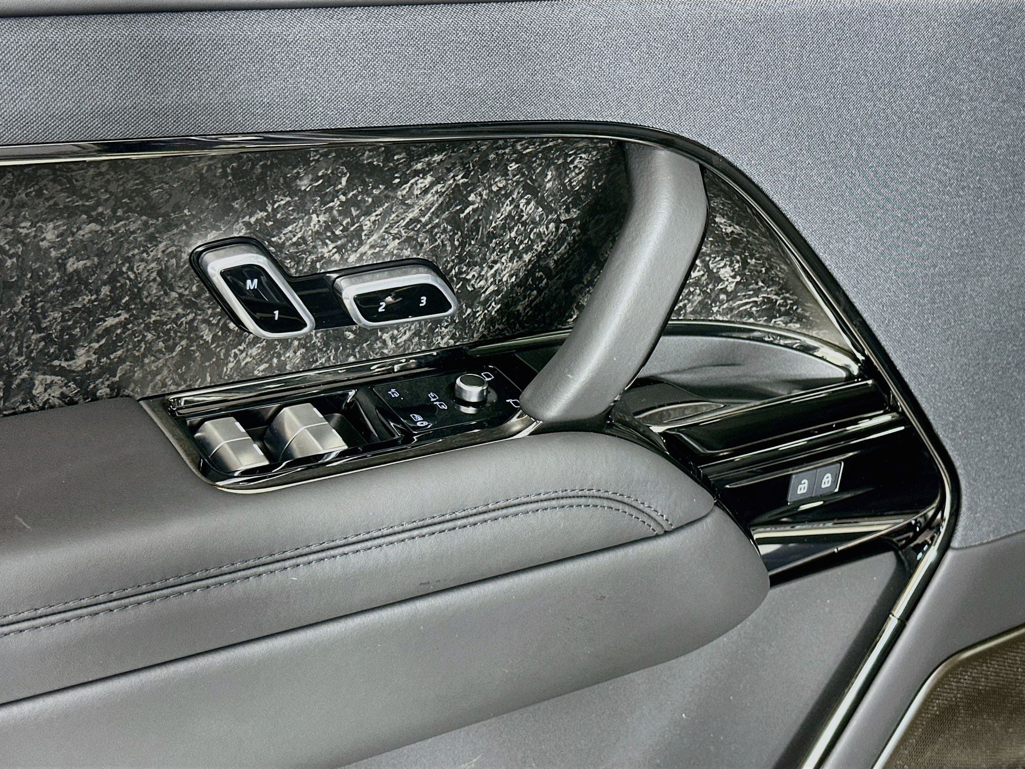 2026 Land Rover Range Rover Sport SV