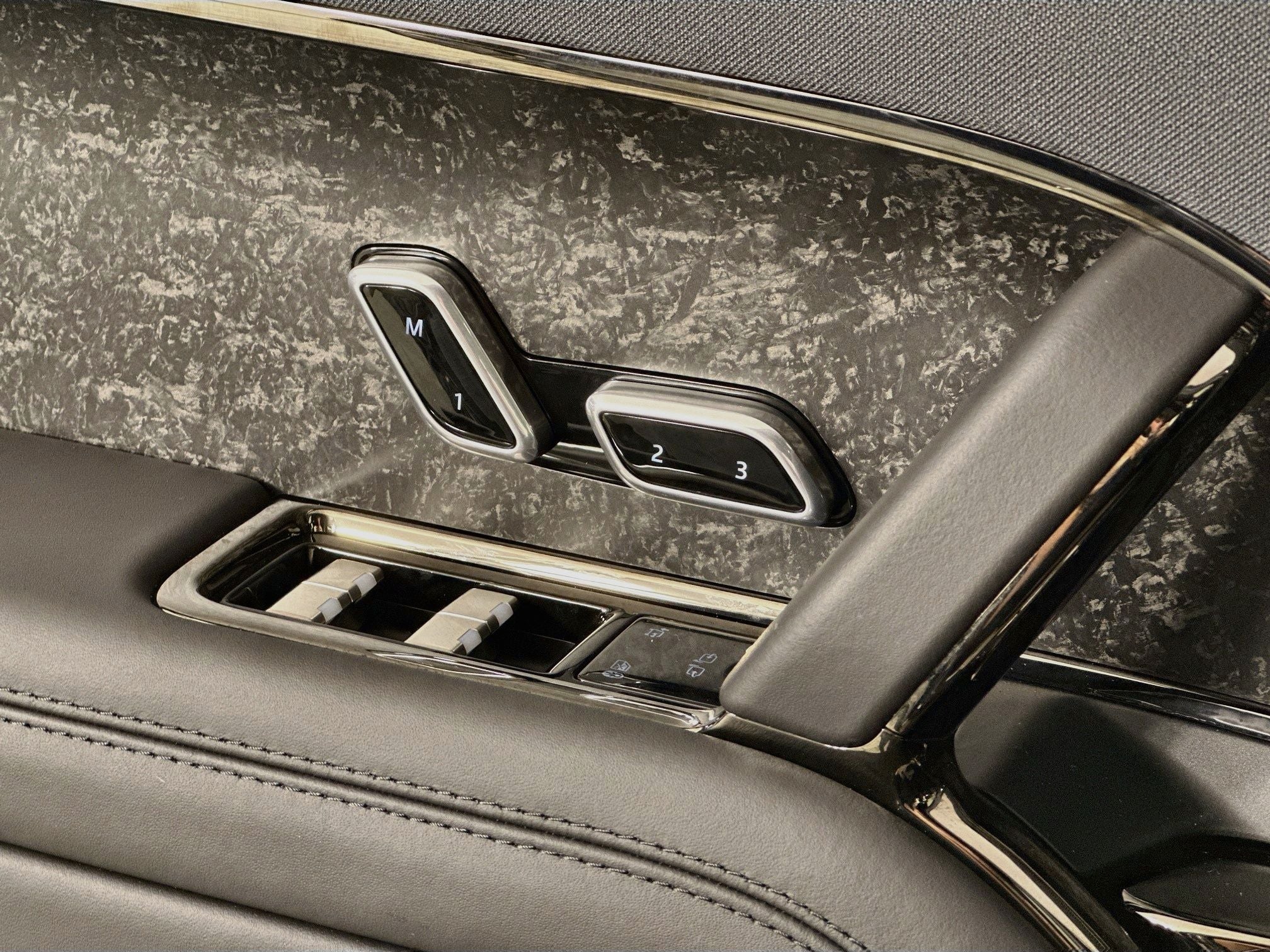 2026 Land Rover Range Rover Sport SV