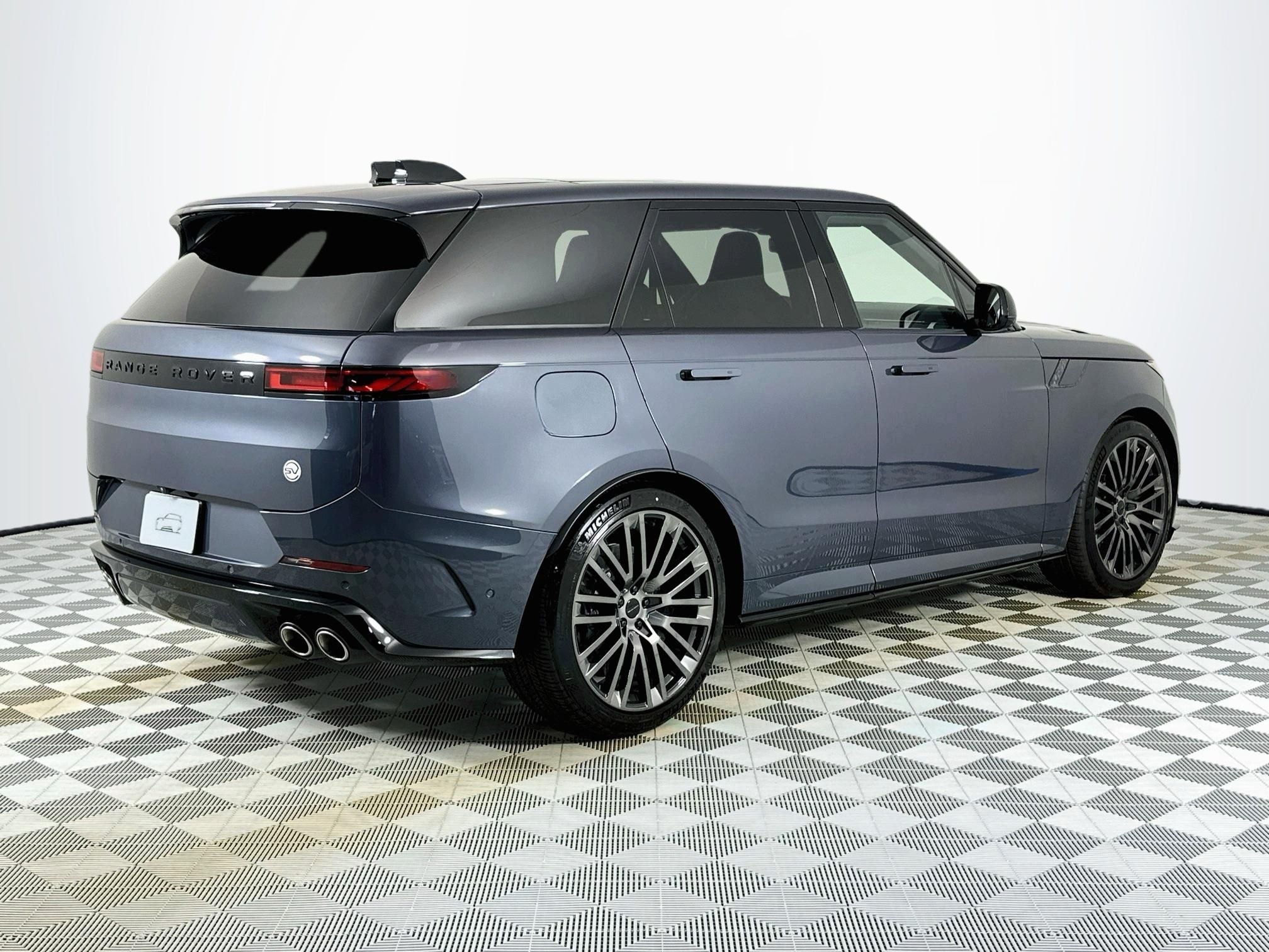 2026 Land Rover Range Rover Sport SV