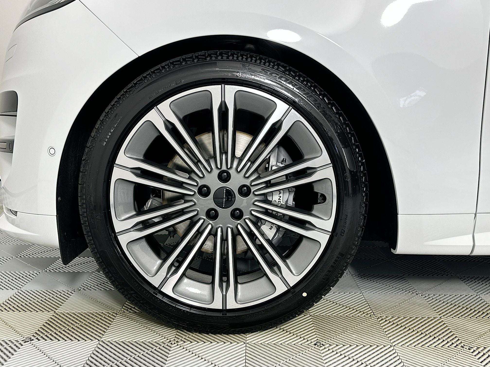 2026 Land Rover Range Rover Sport Plug-in Hybrid Dynamic SE